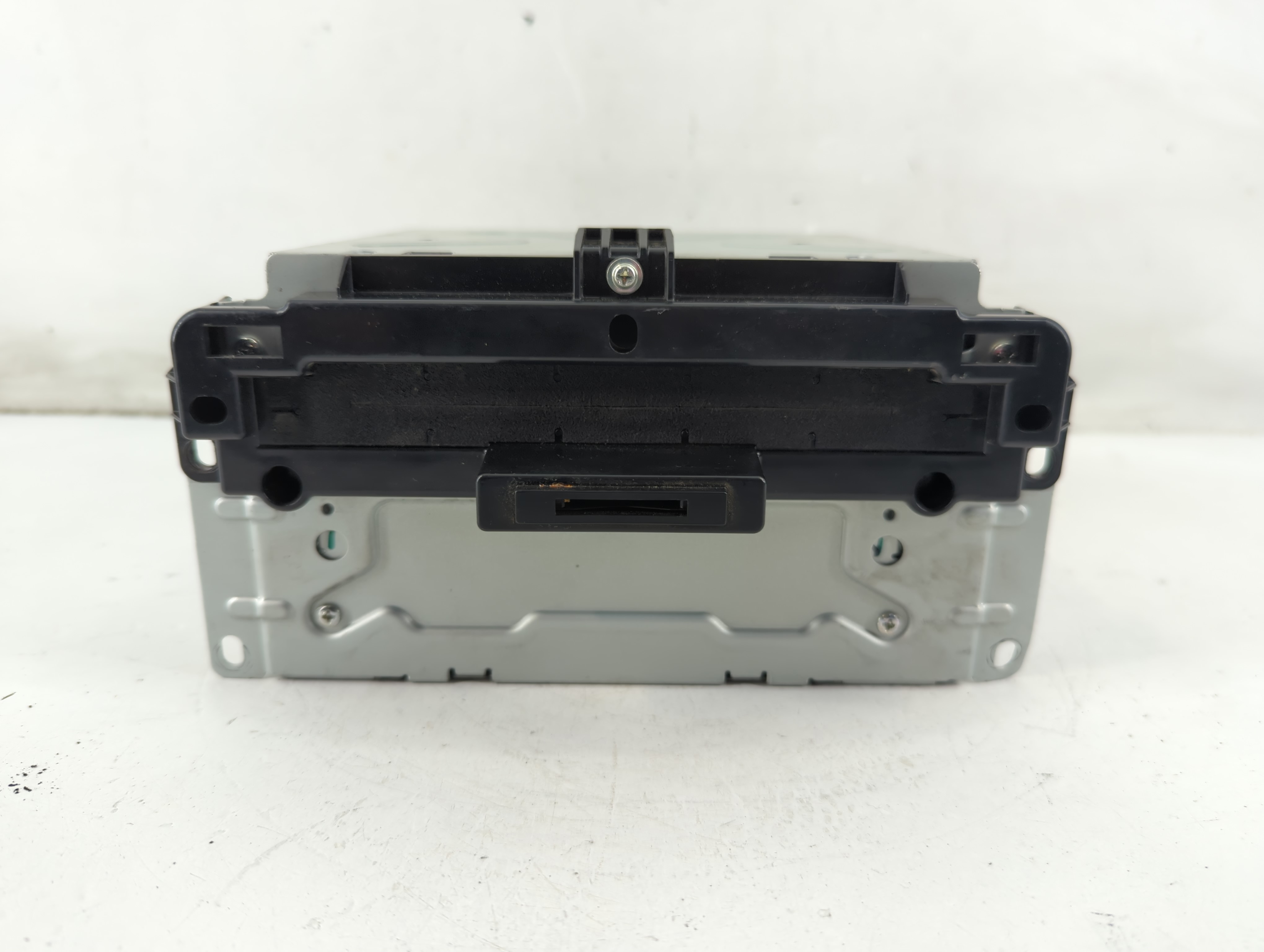 2012-2014 Chrysler 300 Am Fm Cd Player Radio Receiver 1097190 - Oemusedautoparts1.com