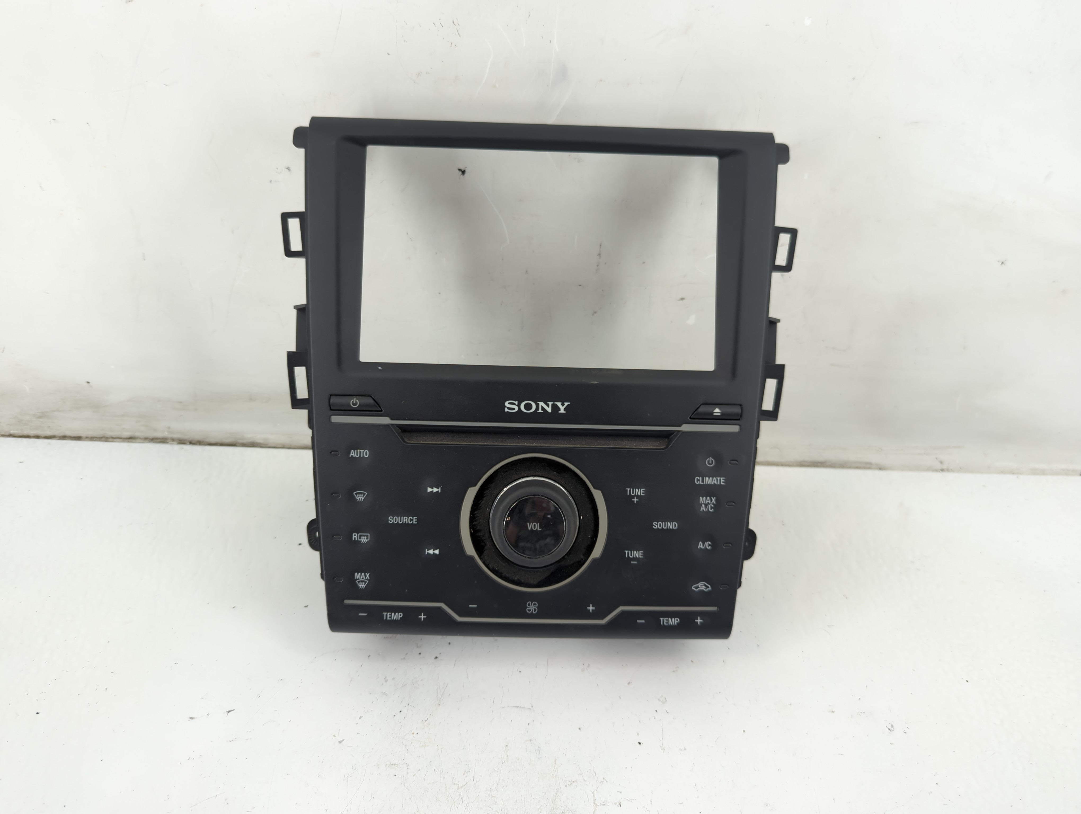 2015-2015 Ford Fusion Am Fm Cd Player Radio Receiver 1097193 - Oemusedautoparts1.com