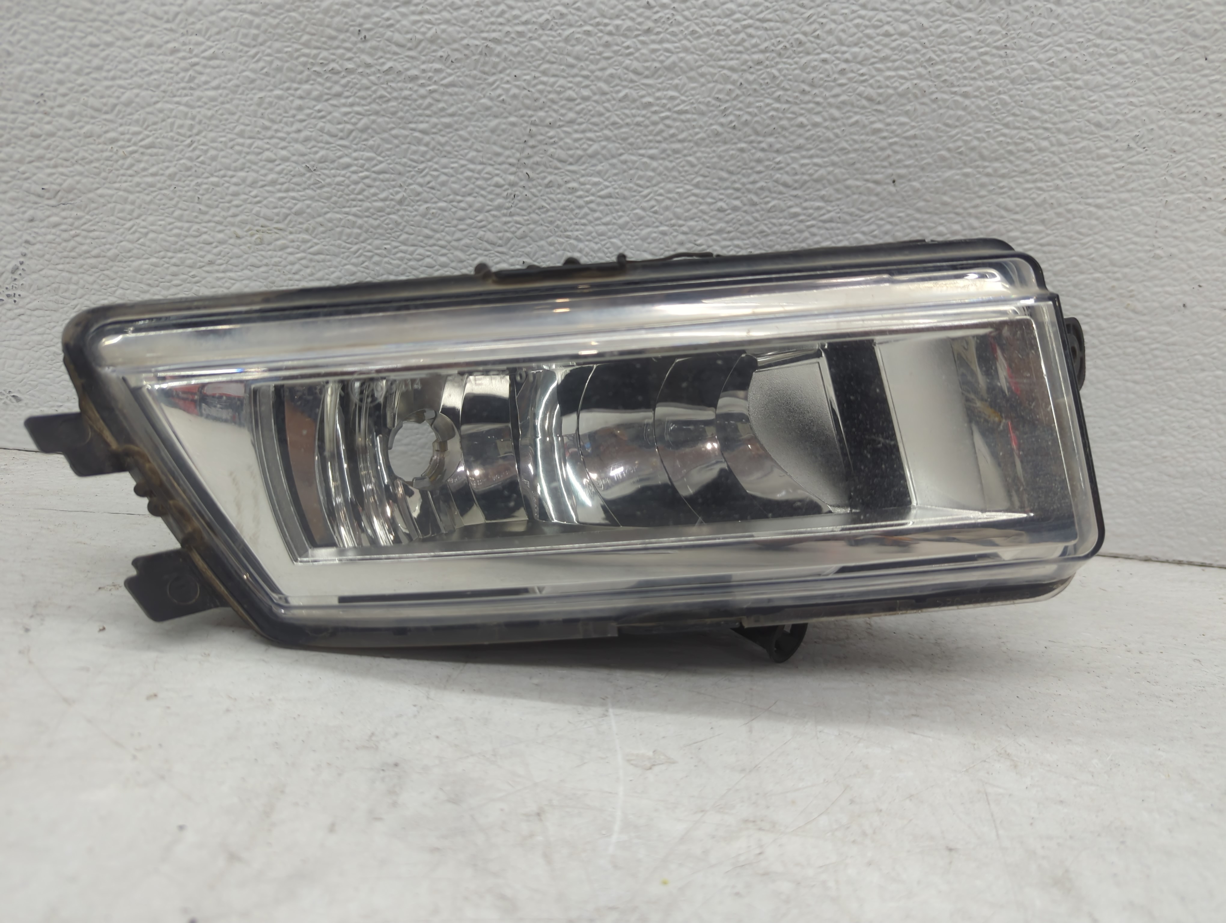 2012-2015 Volkswagen Passat Driver Left Oem Head Light Headlight Lamp 1097219 - Oemusedautoparts1.com