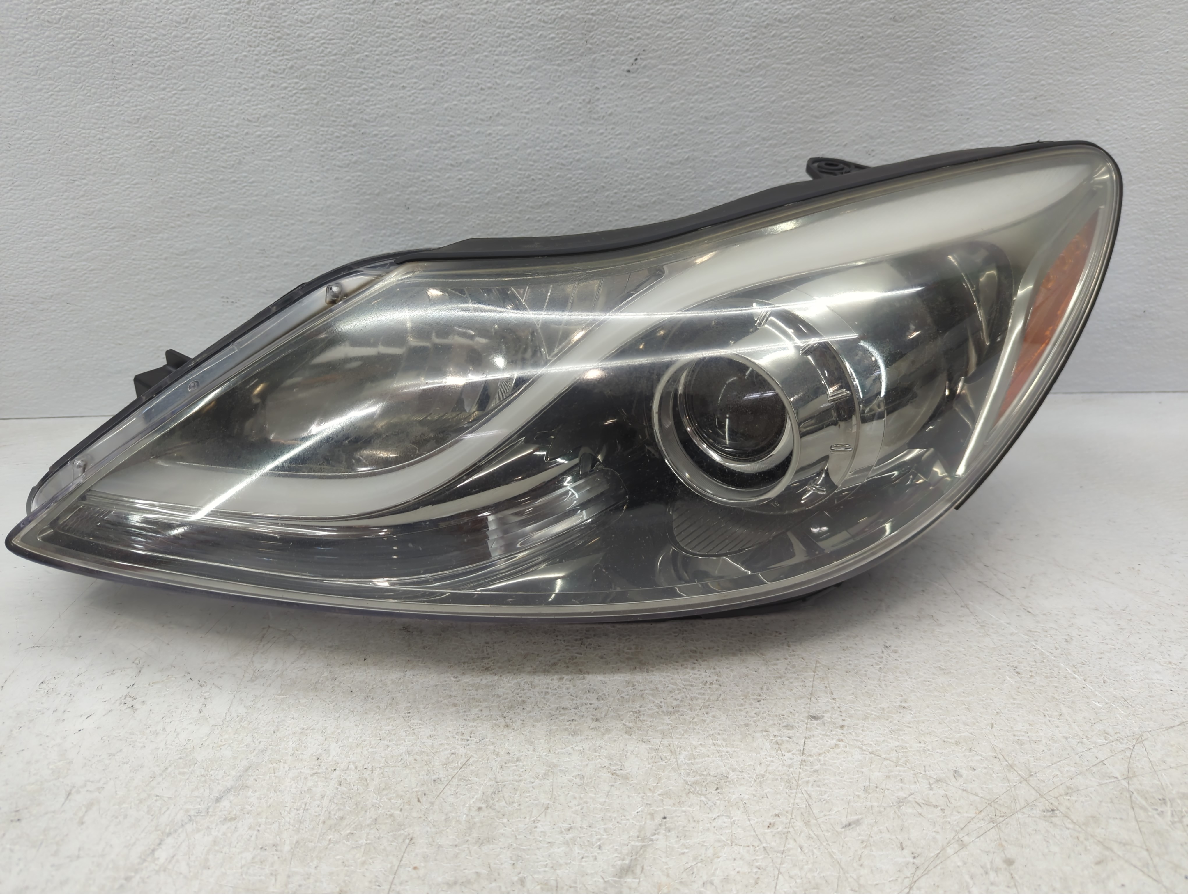 2013-2016 Hyundai Genesis Driver Left Oem Head Light Headlight Lamp 1097230 - Oemusedautoparts1.com