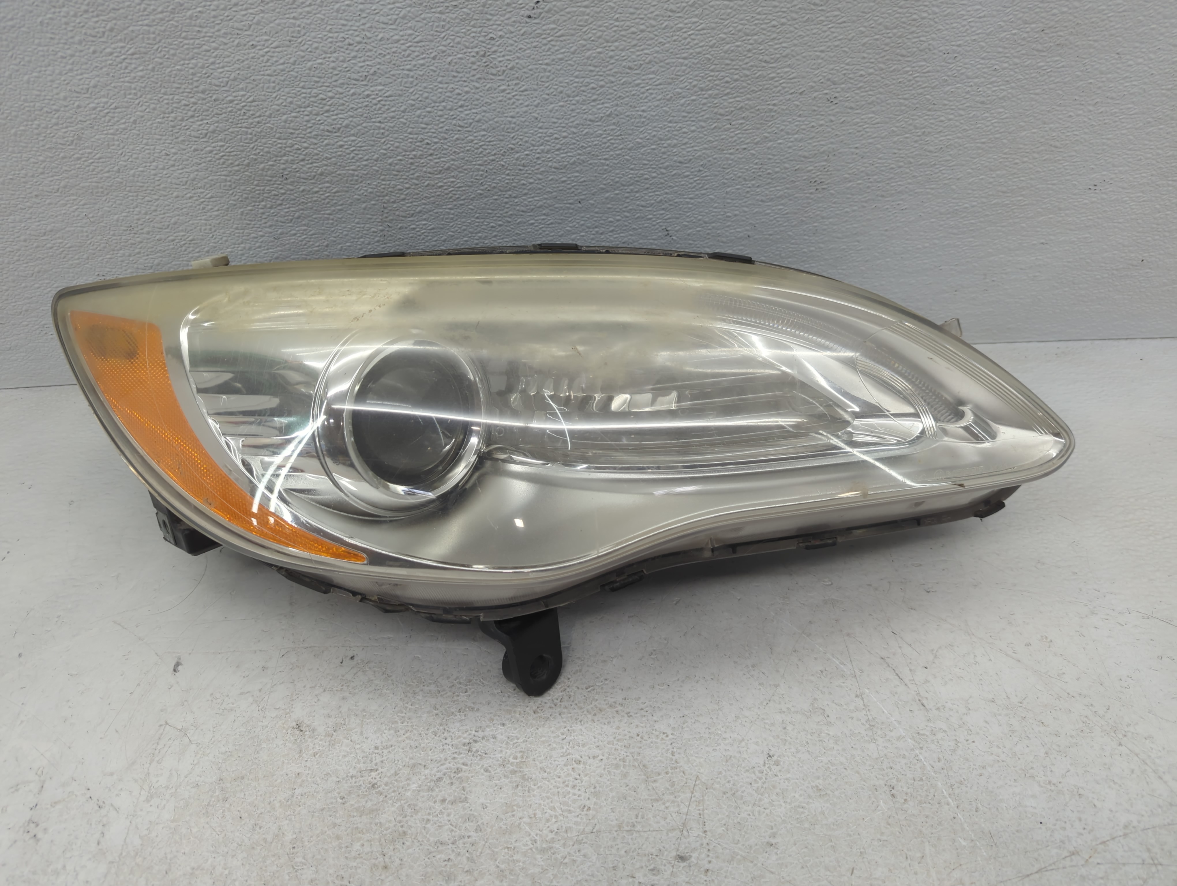 2011-2014 Chrysler 200 Passenger Right Oem Head Light Headlight Lamp 1097239 - Oemusedautoparts1.com