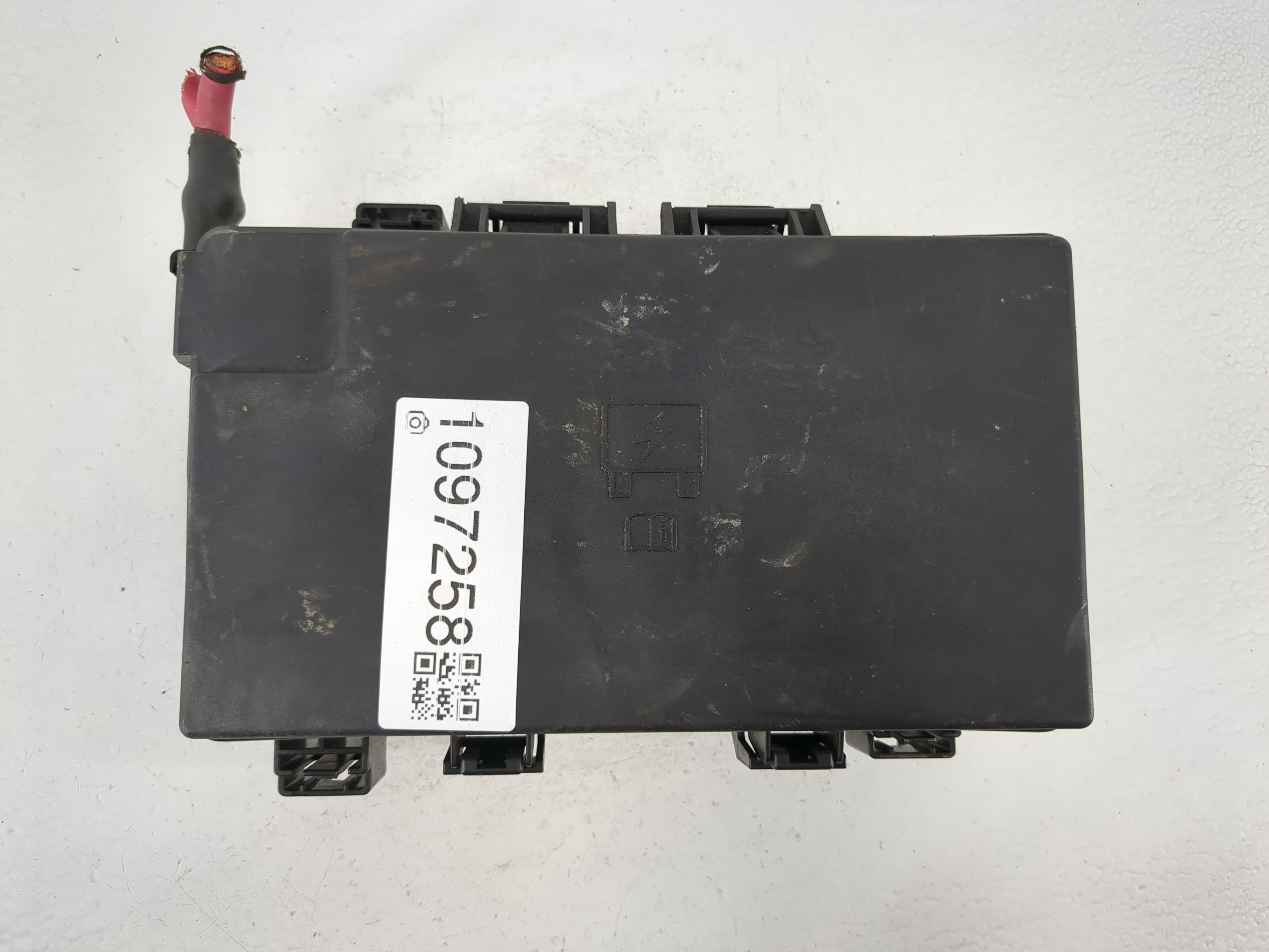 2014 Jeep Grand Cherokee Fusebox Fuse Box Relay Module P68137439ae 1097258 - Oemusedautoparts1.com