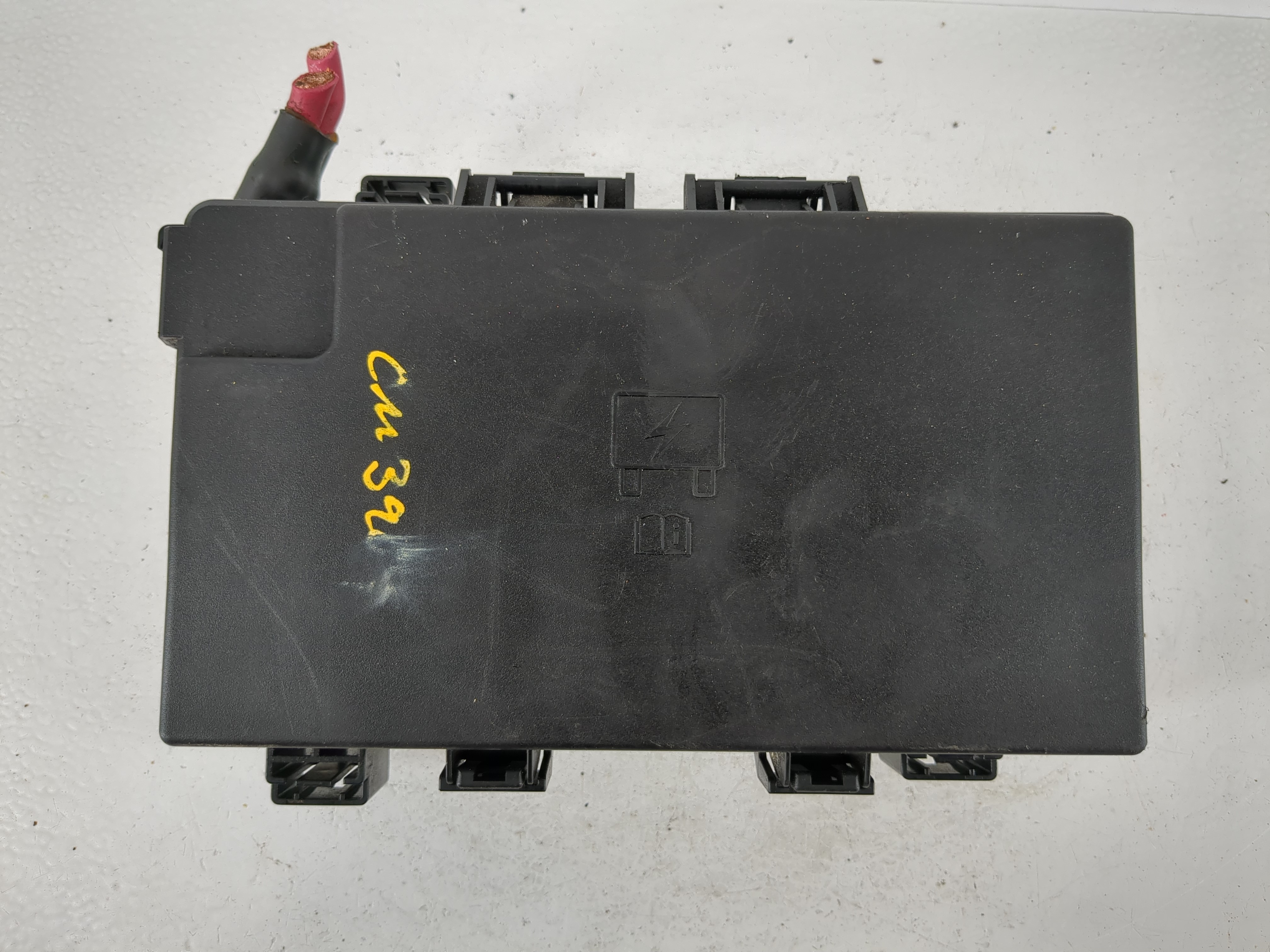 Picture of 2014 Jeep Grand Cherokee Fusebox Fuse Box Relay Module 1097306