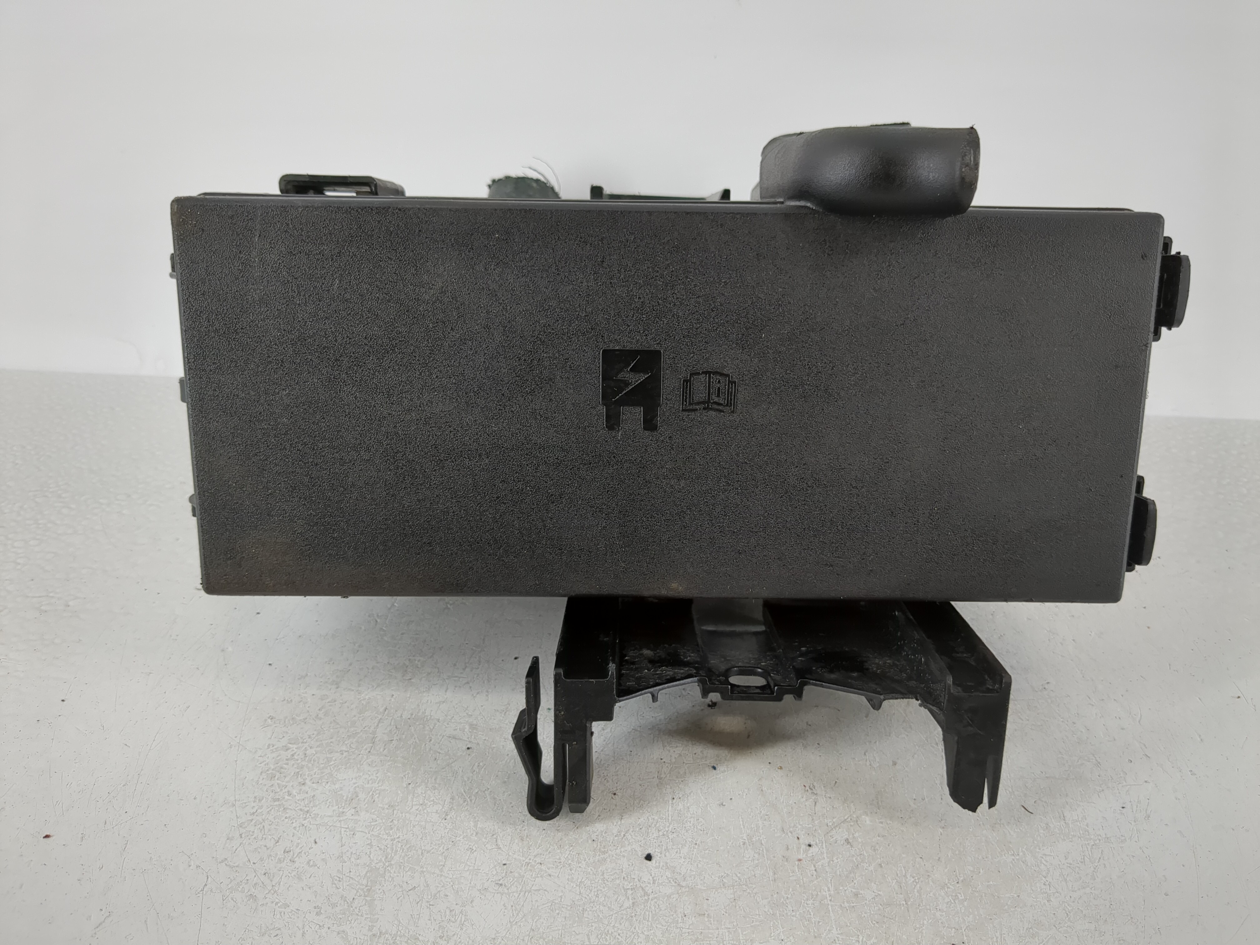 2017-2019 Ford Flex Fusebox Fuse Box Relay Module Dg1t-14a003-ba 1097307 - Oemusedautoparts1.com