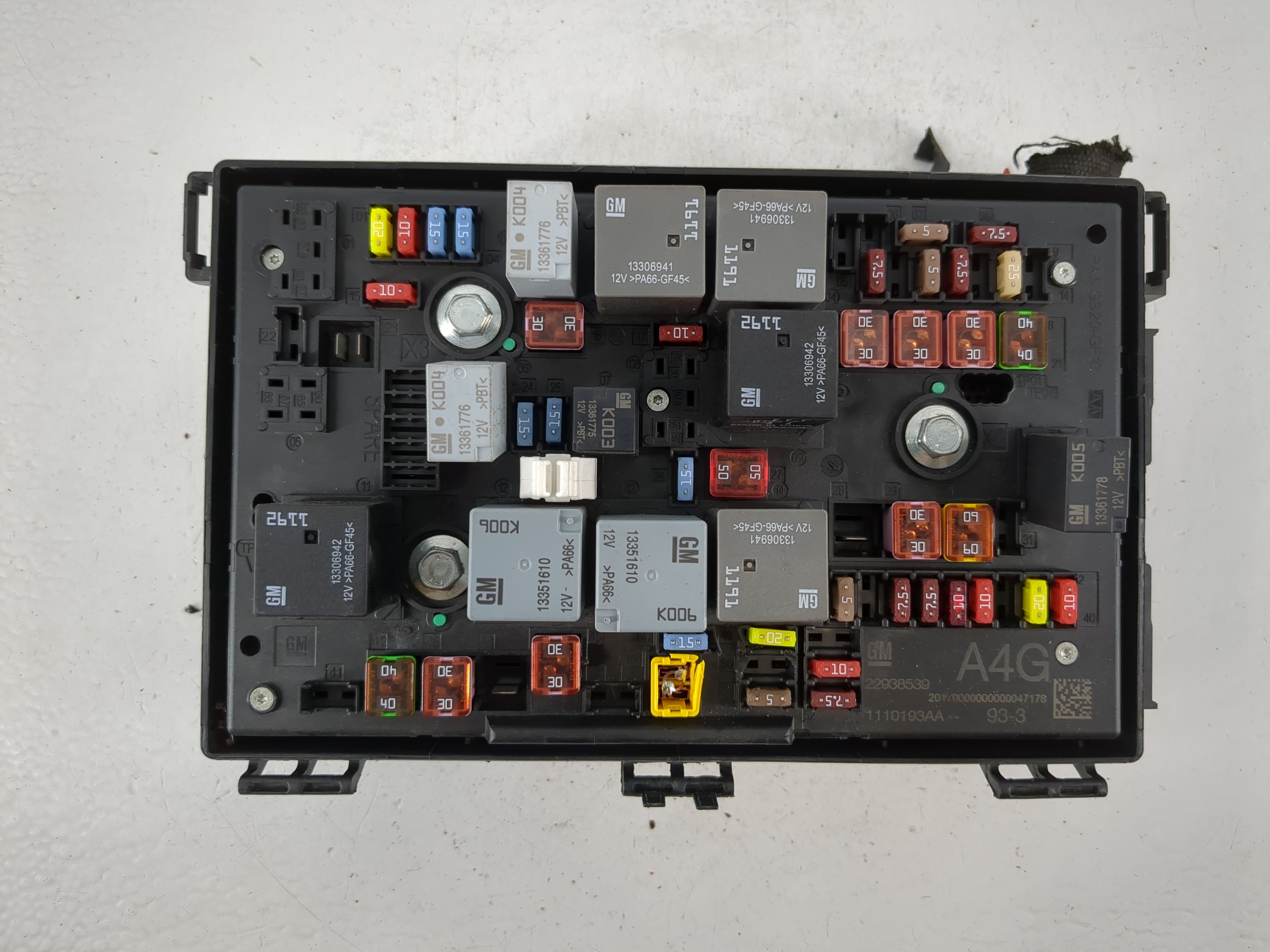 2013-2016 Buick Verano Fusebox Fuse Box Relay Module 22938539|11110193aa 1097312 - Oemusedautoparts1.com