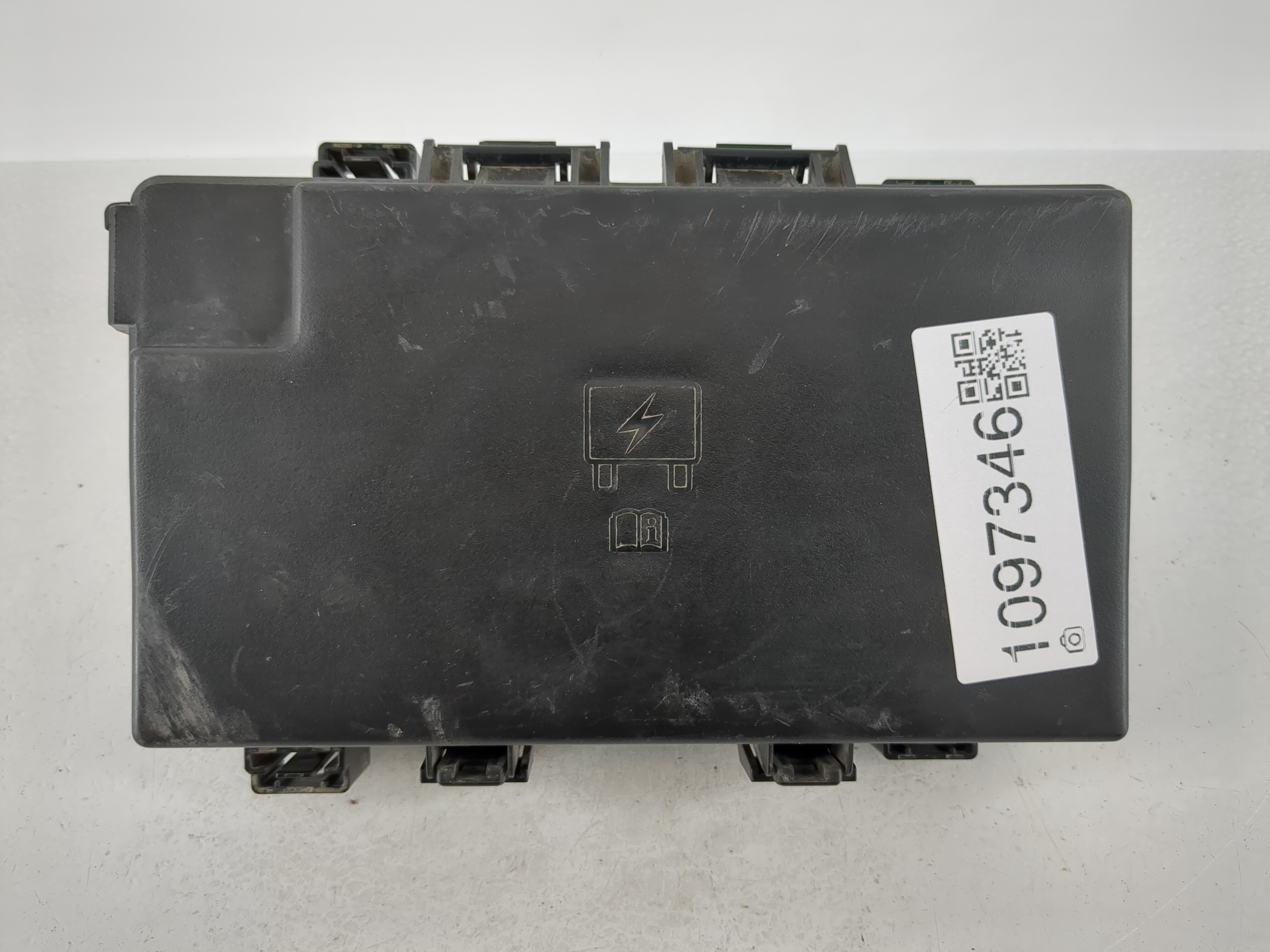 Picture of 2019 Dodge Ram 1500 Fusebox Fuse Box Relay Module 1097346