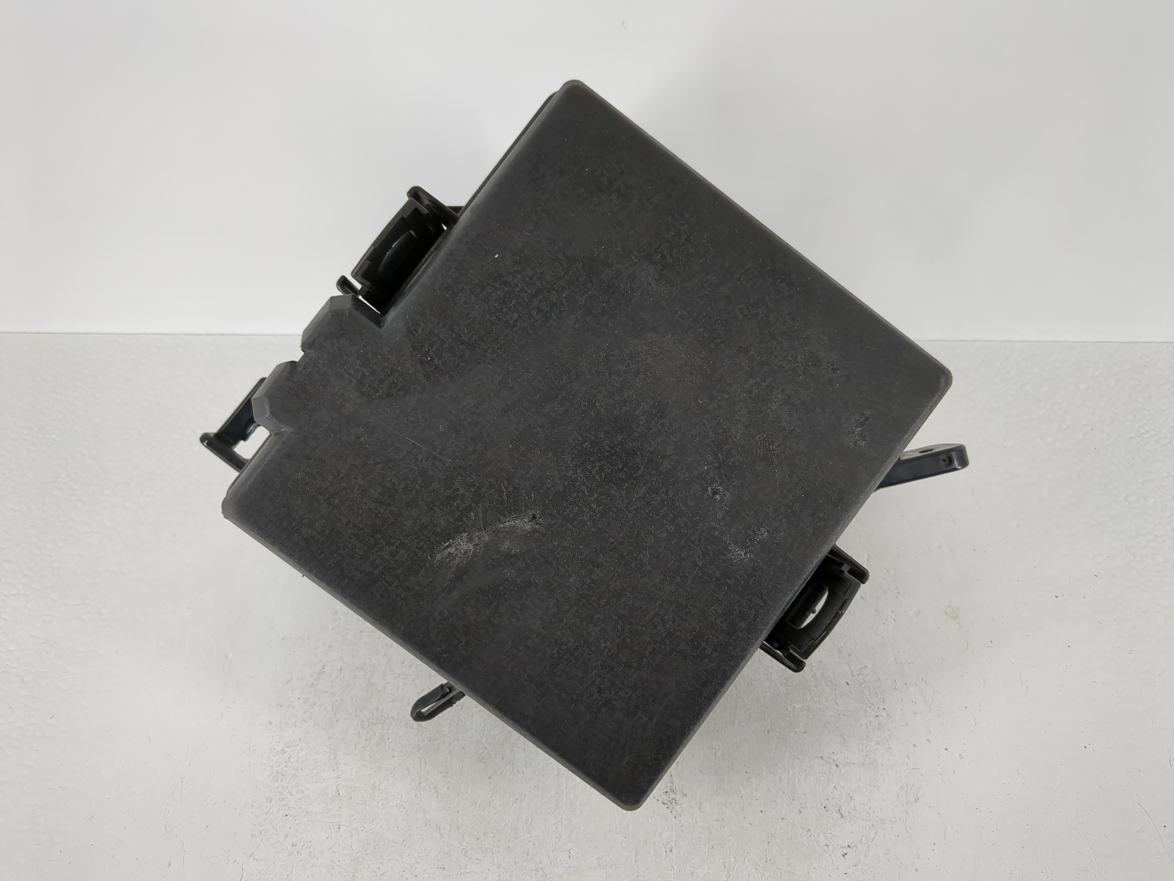 2016-2018 Hyundai Tucson Fusebox Fuse Box Relay Module 1097350 - Oemusedautoparts1.com