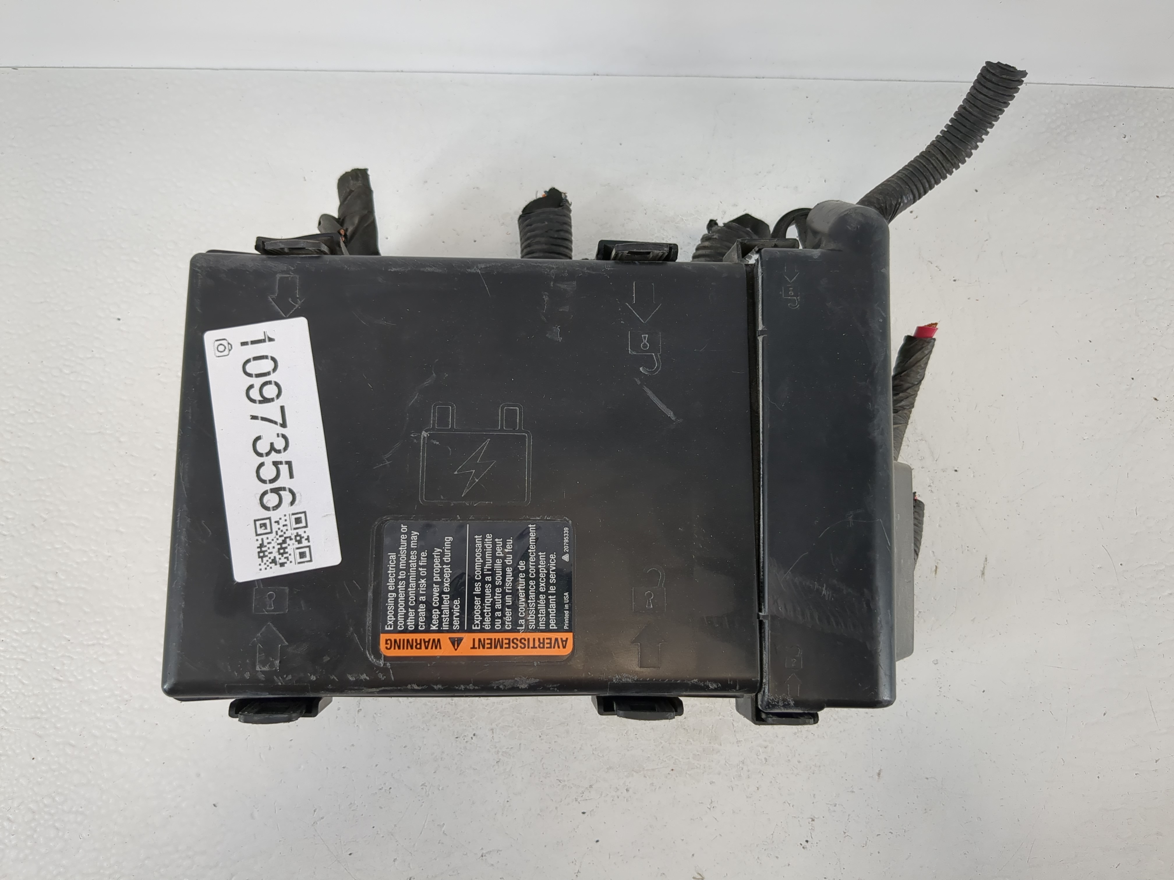 2021-2021 Chevrolet Express 2500 Fusebox Fuse Box Relay Module 84601717 1097356 - Oemusedautoparts1.com
