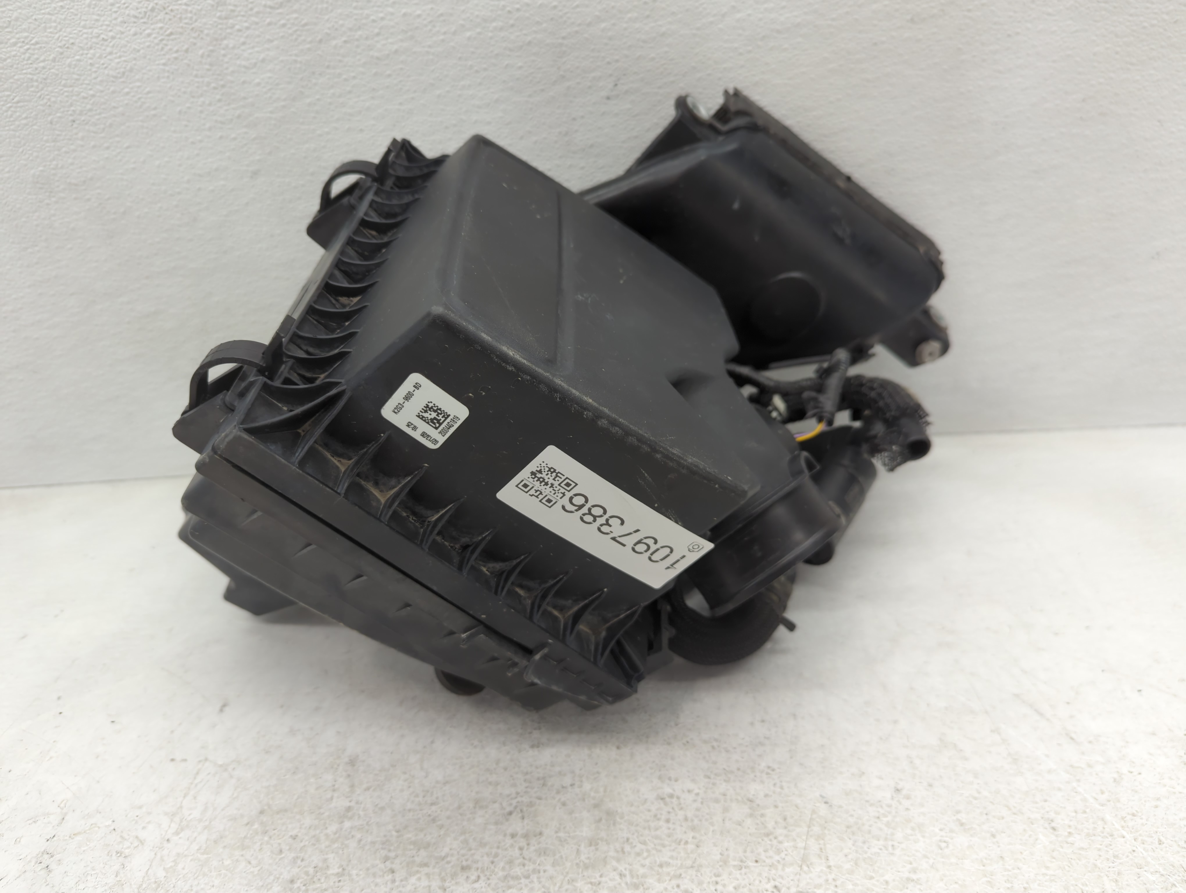 2019-2020 Ford Edge Air Cleaner Intake-duct Hose Tube 1097386 - Oemusedautoparts1.com