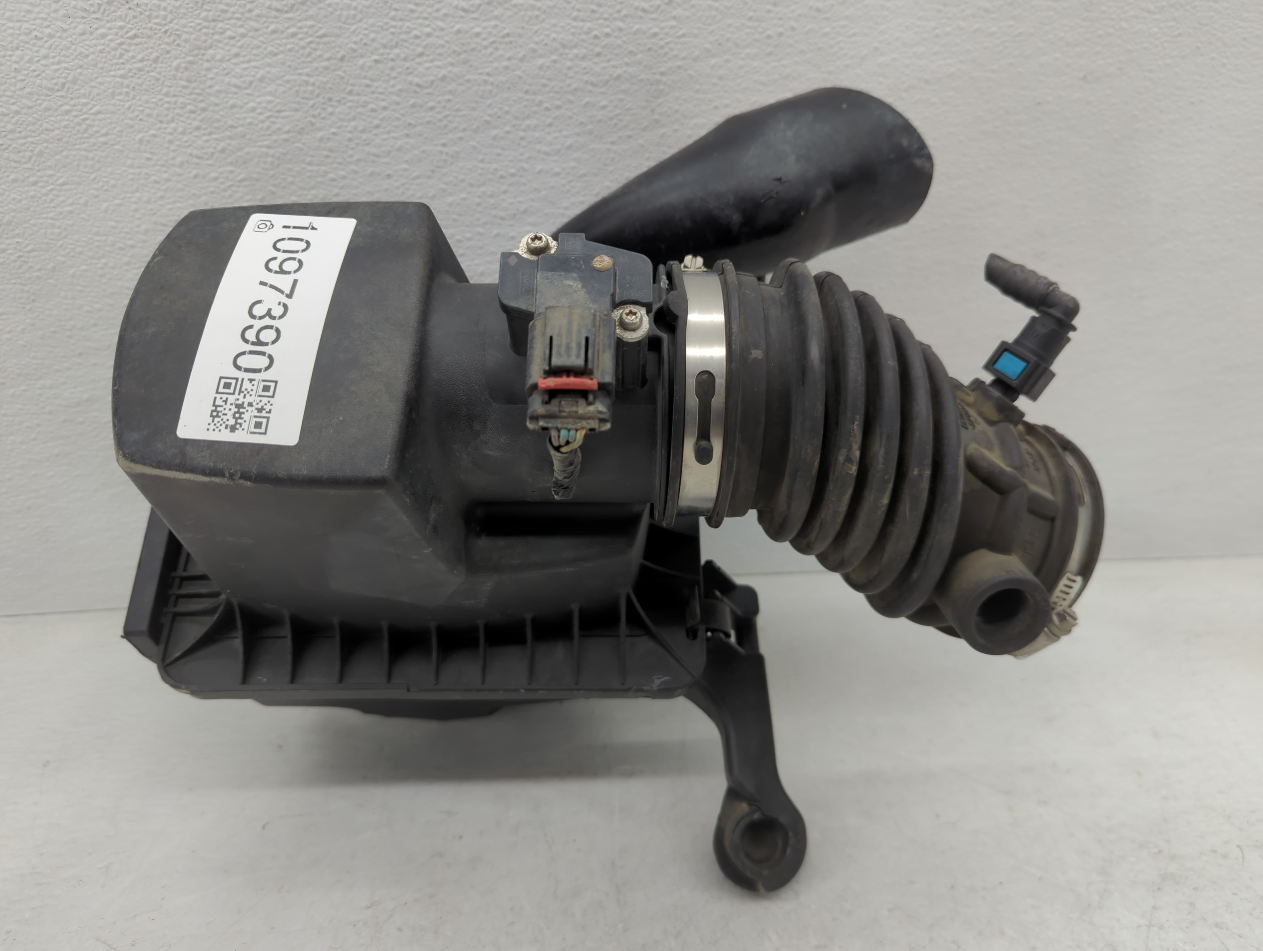 Picture of 2014-2016 Ford Transit Connect Air Cleaner Intake-duct Hose Tube 1097390
