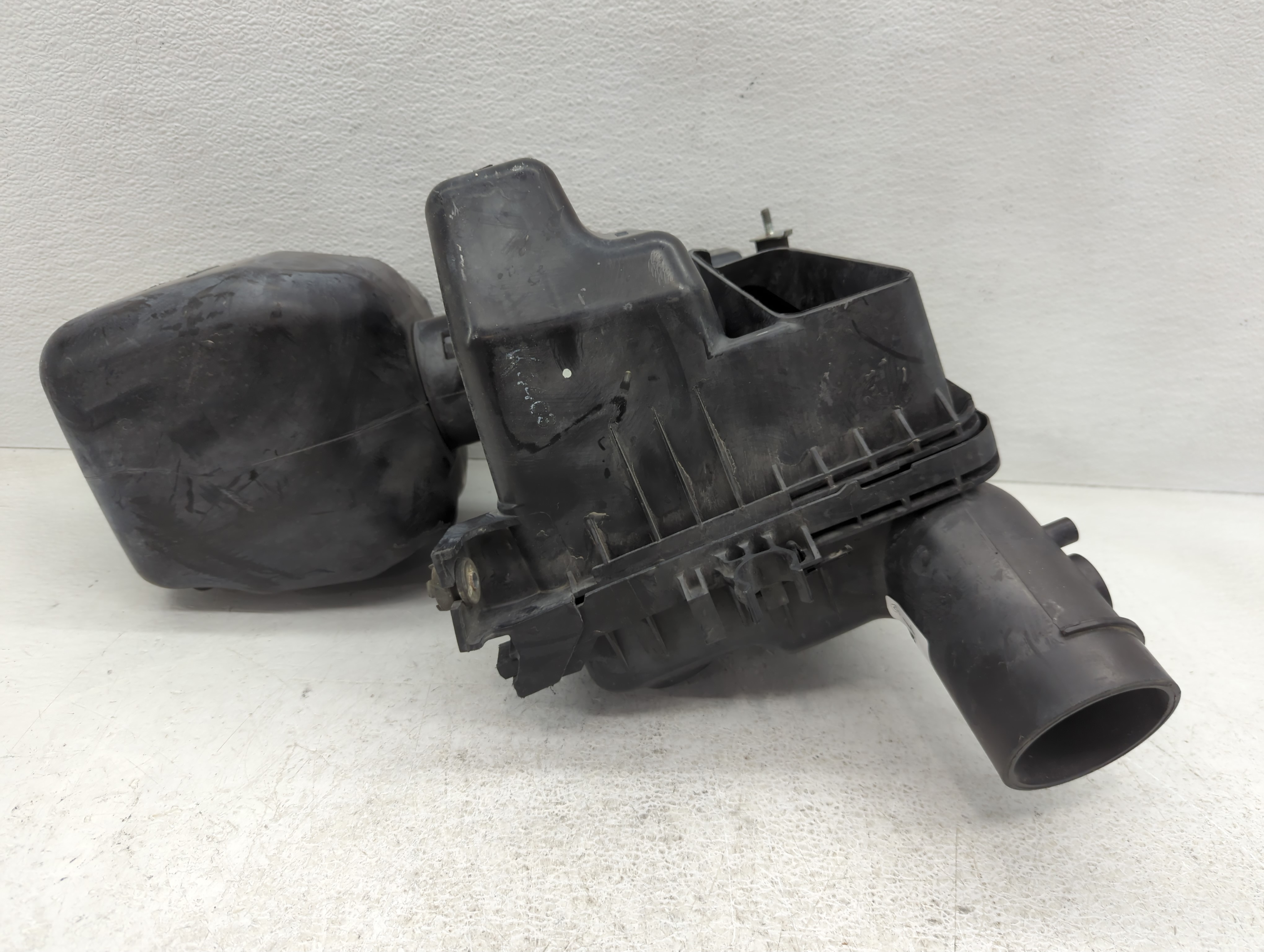 Picture of 2010-2014 Subaru Legacy Air Cleaner Intake-duct Hose Tube 1097422