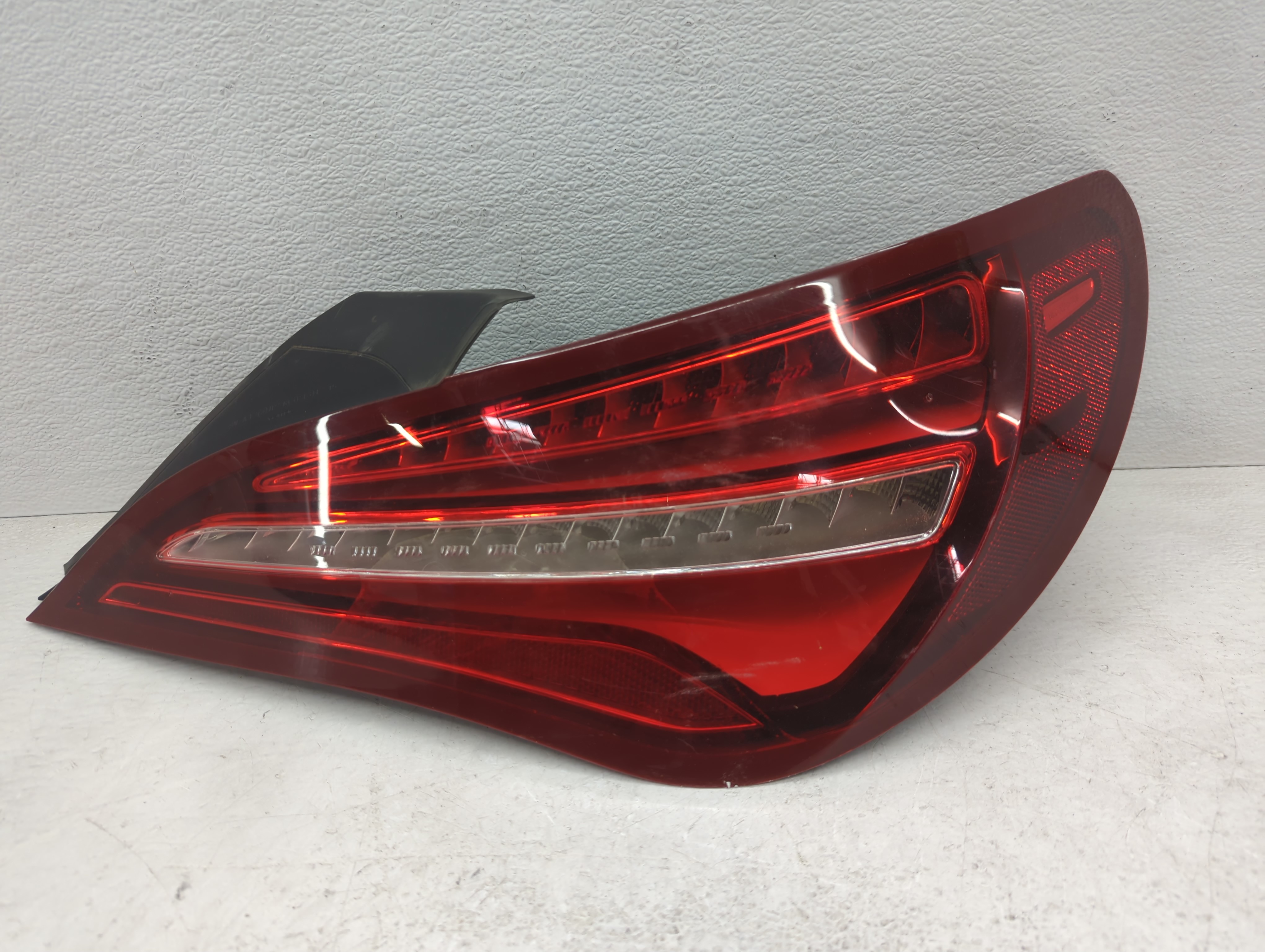2014-2019 Mercedes-benz Cla250 Driver Left Side Tail Light Taillight Oem 1097434 - Oemusedautoparts1.com