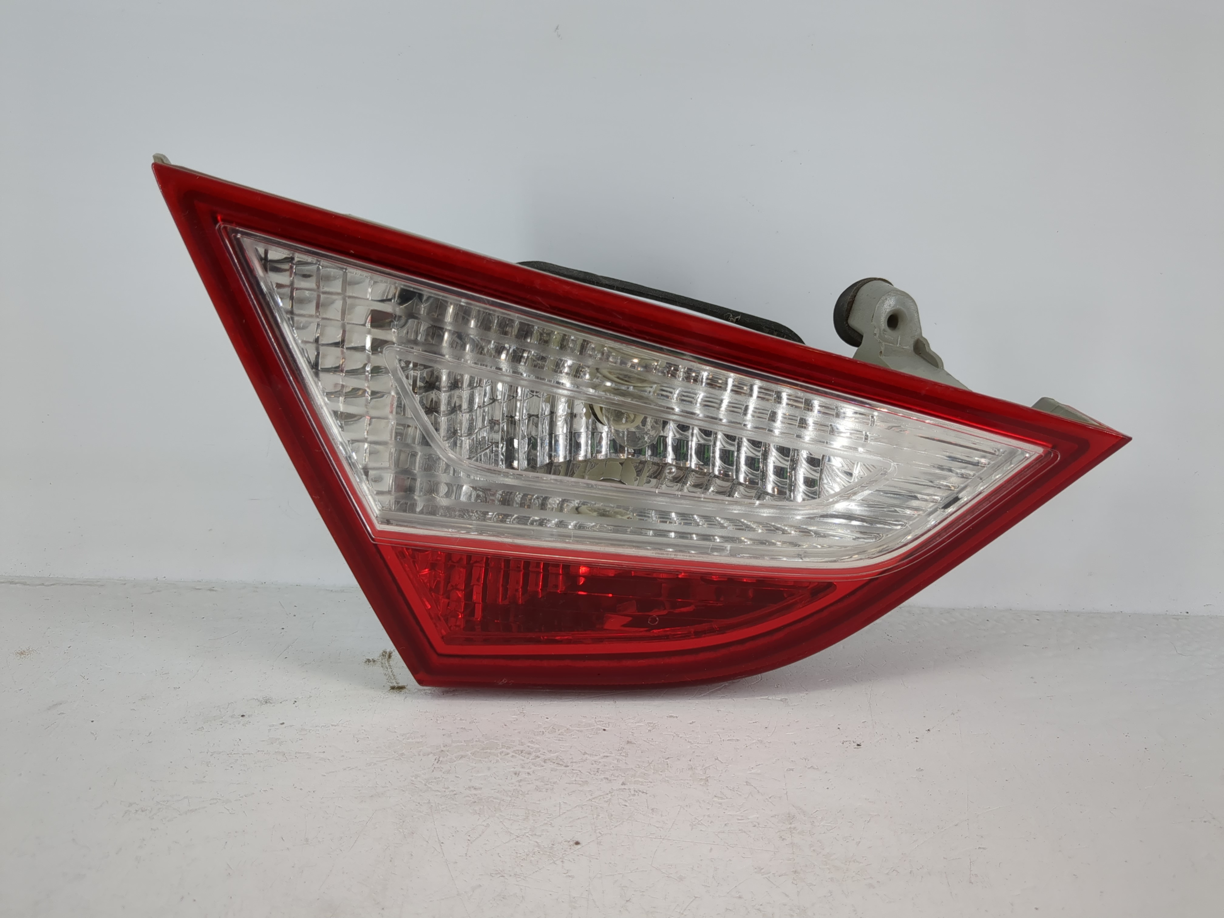 2011-2014 Hyundai Sonata Driver Left Side Tail Light Taillight Oem 1097440 - Oemusedautoparts1.com