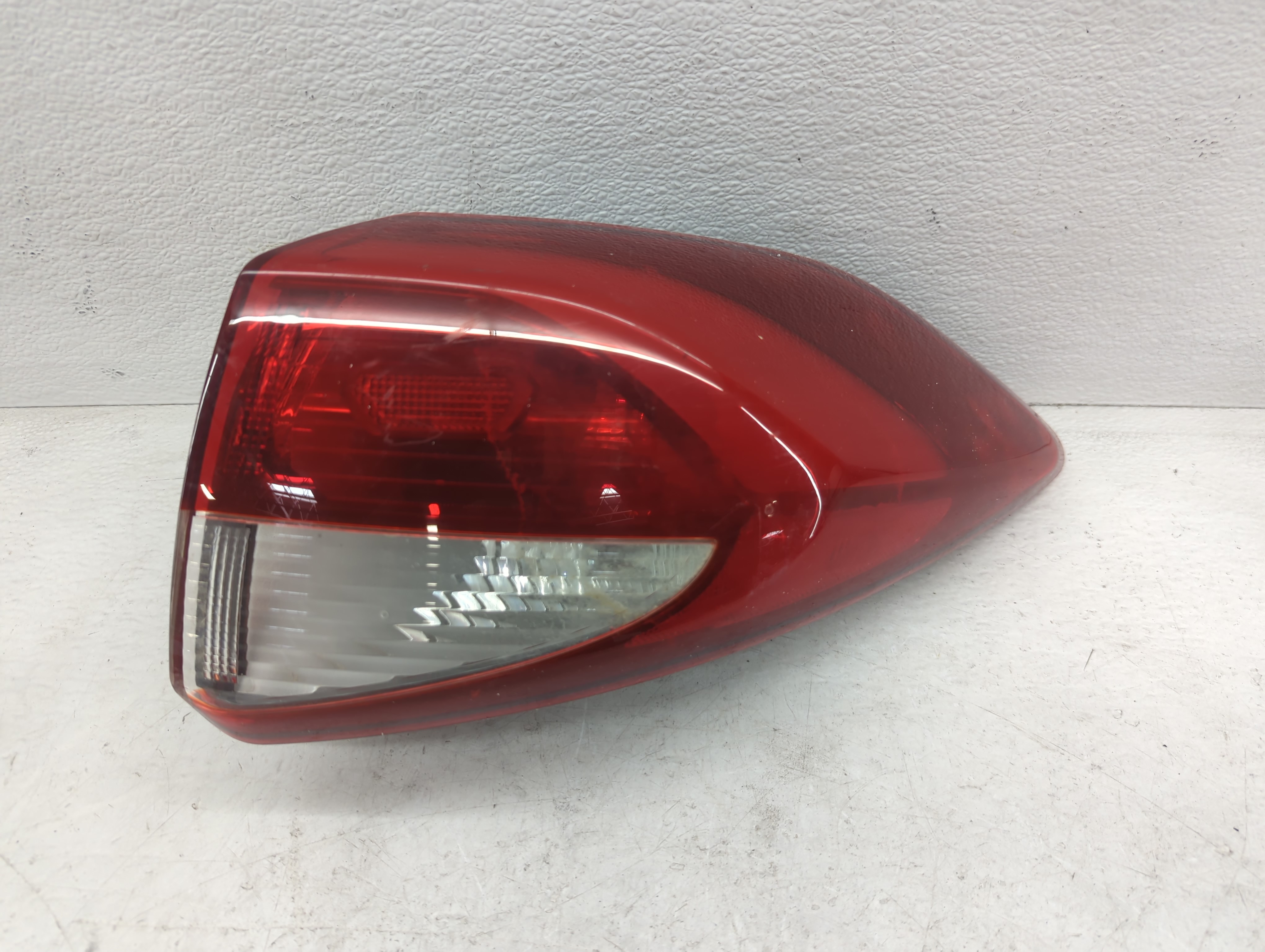 Picture of 2016-2018 Hyundai Tucson Passenger Right Side Tail Light Taillight Oem 1097460