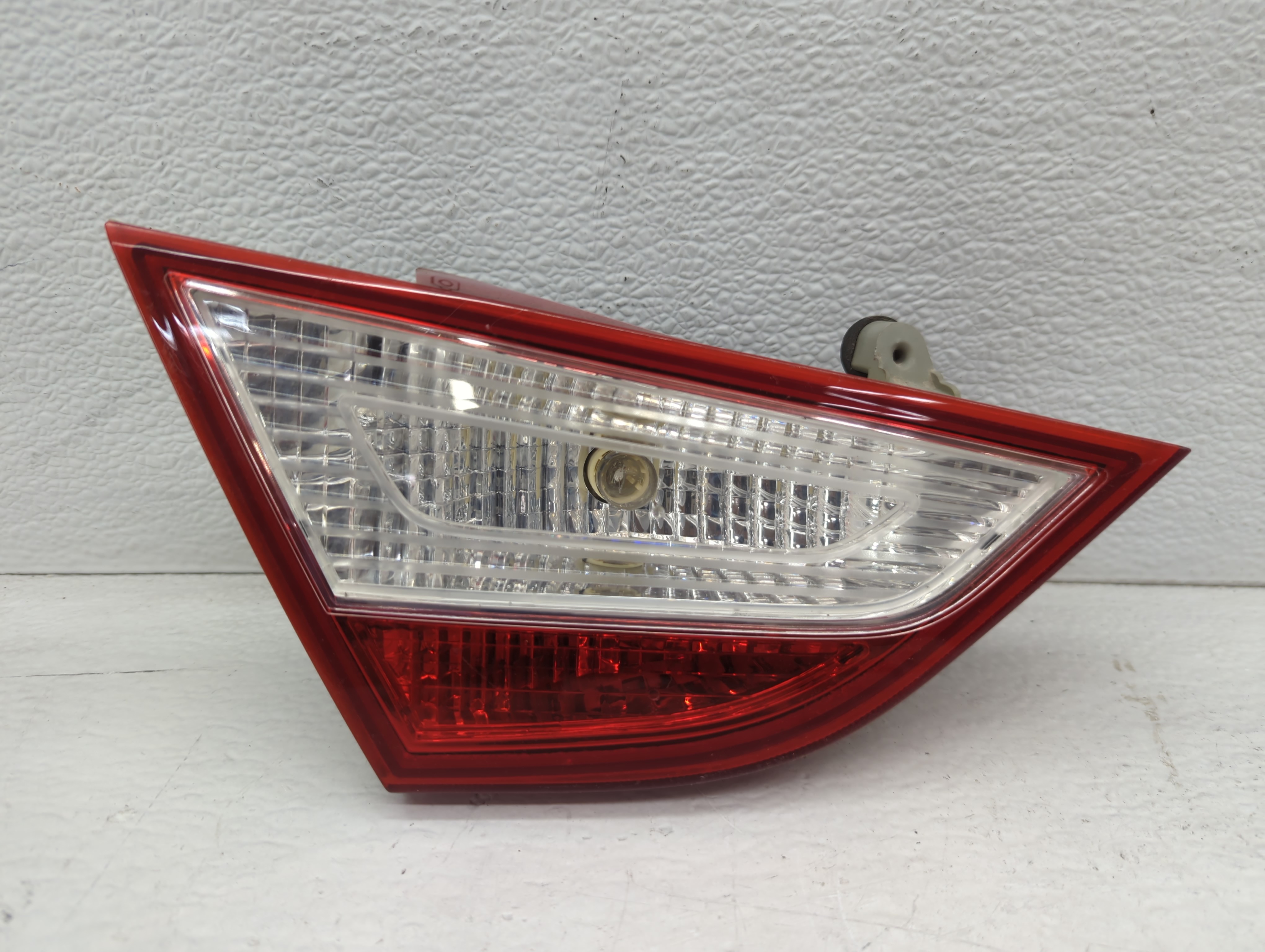 2011-2014 Hyundai Sonata Driver Left Side Tail Light Taillight Oem 1097467 - Oemusedautoparts1.com