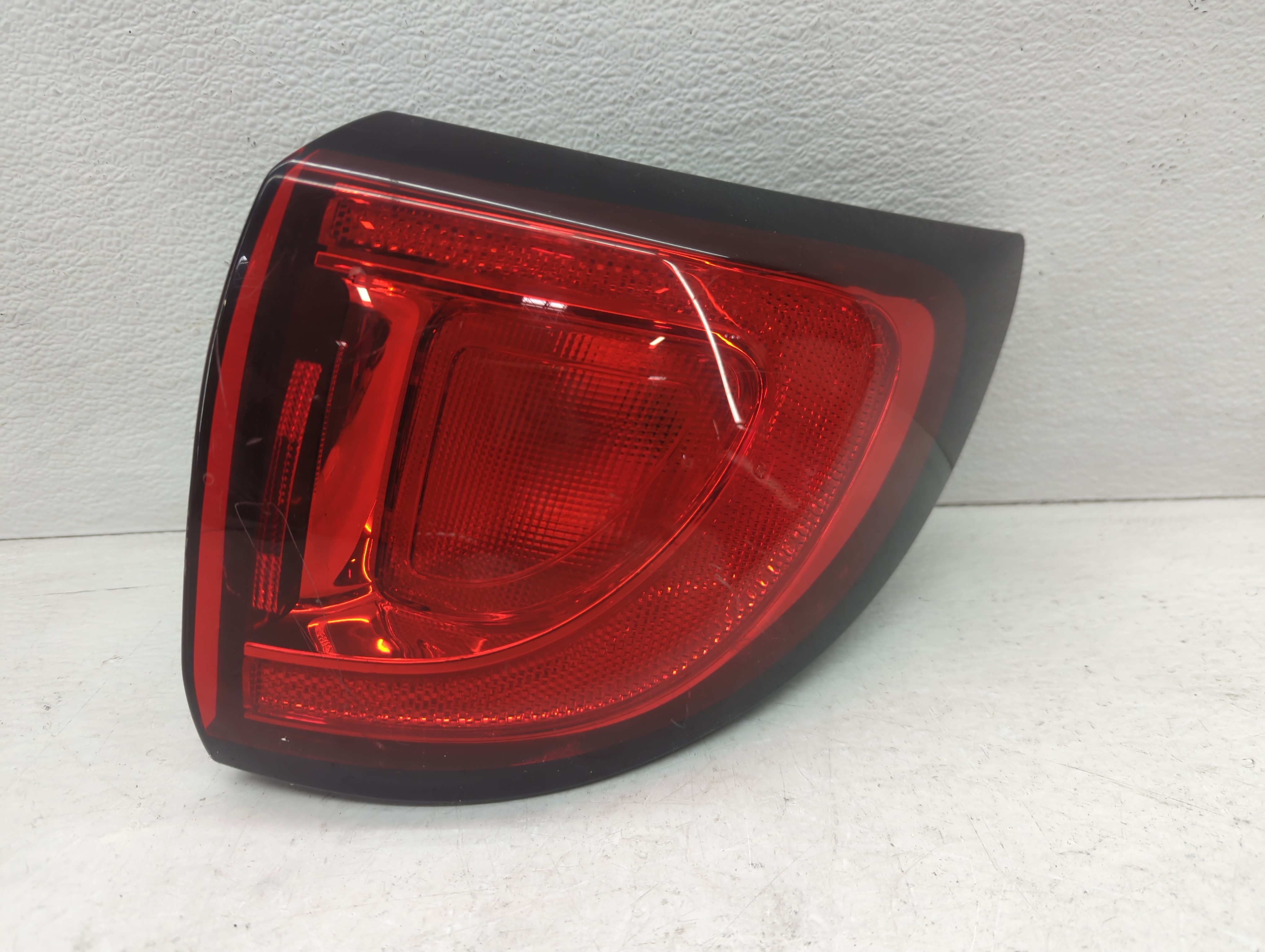 2017 Chrysler Pacifica Passenger Right Side Tail Light Taillight Oem 1097472 - Oemusedautoparts1.com