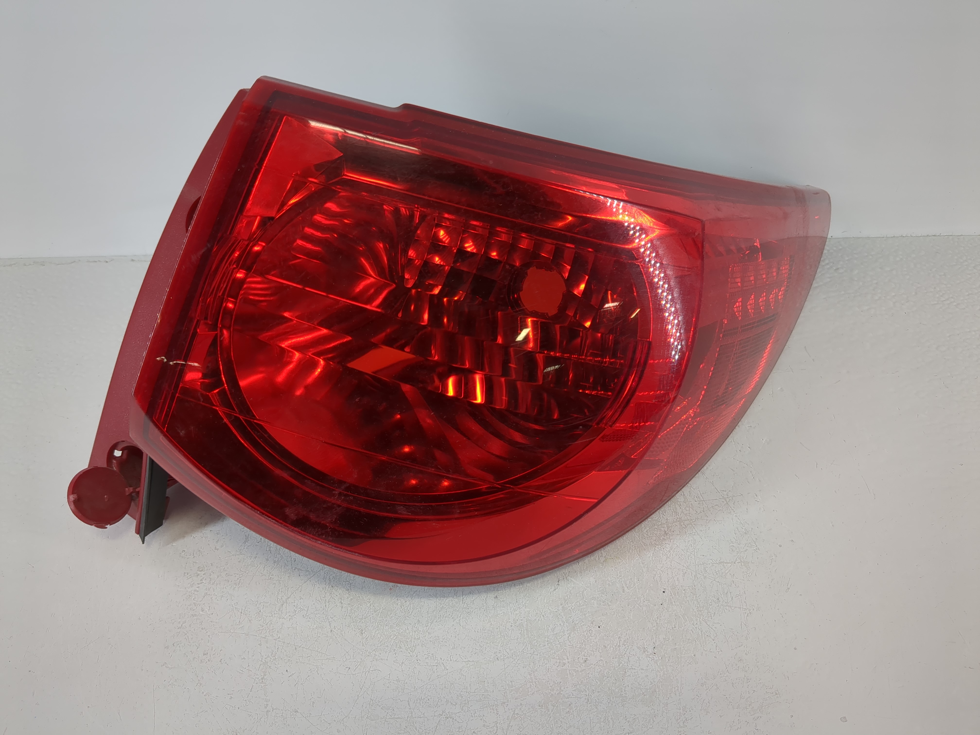 Picture of 2009 Chevrolet Traverse Passenger Right Side Tail Light Taillight Oem 1097496