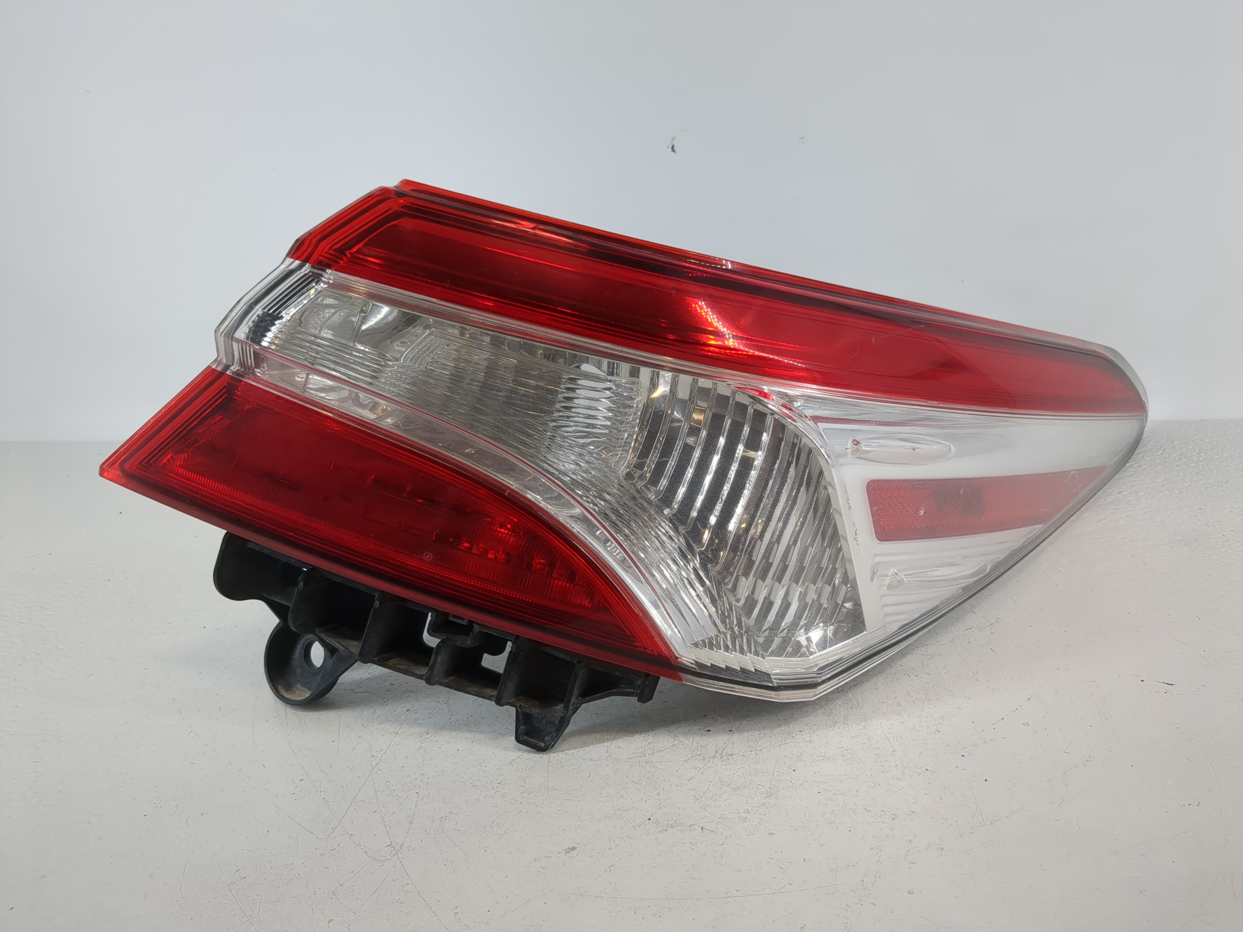 2018-2022 Toyota Camry Passenger Right Side Tail Light Taillight Oem 1097509 - Oemusedautoparts1.com