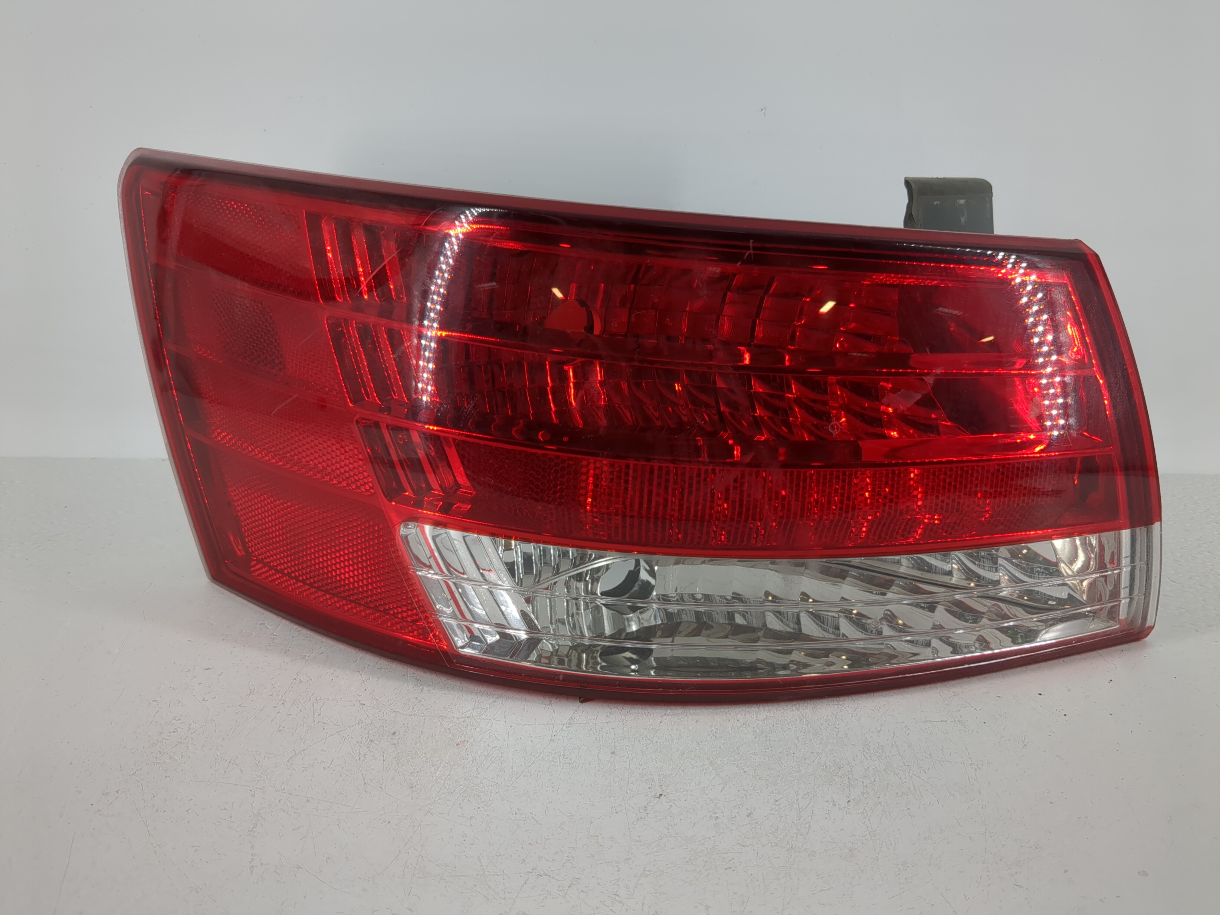 2006-2008 Hyundai Sonata Driver Left Side Tail Light Taillight Oem 1097513 - Oemusedautoparts1.com