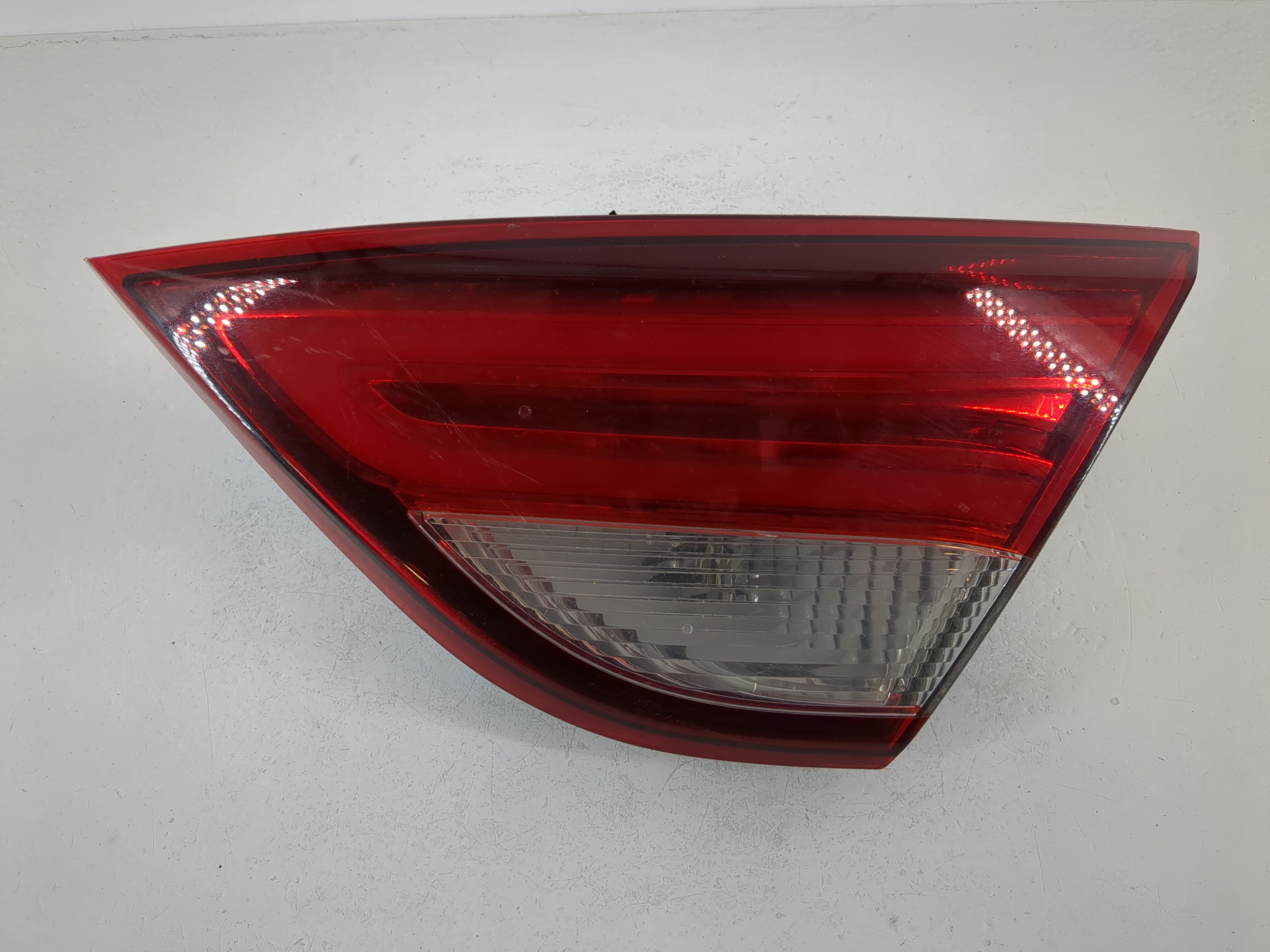 2015-2017 Chrysler 200 Driver Left Side Tail Light Taillight Oem 1097518 - Oemusedautoparts1.com
