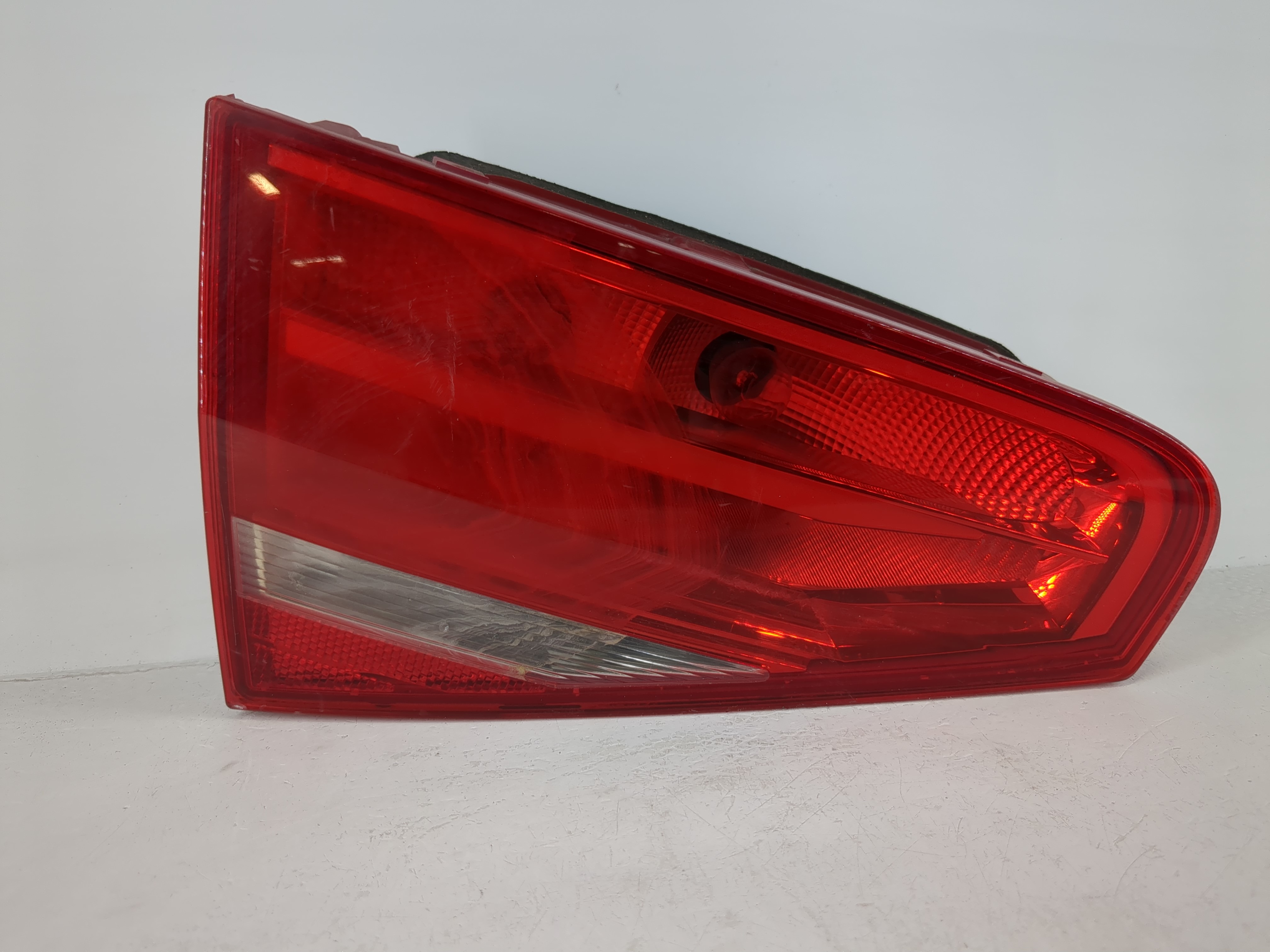 2013-2016 Audi A4 Passenger Right Side Tail Light Taillight Oem 1097520 - Oemusedautoparts1.com