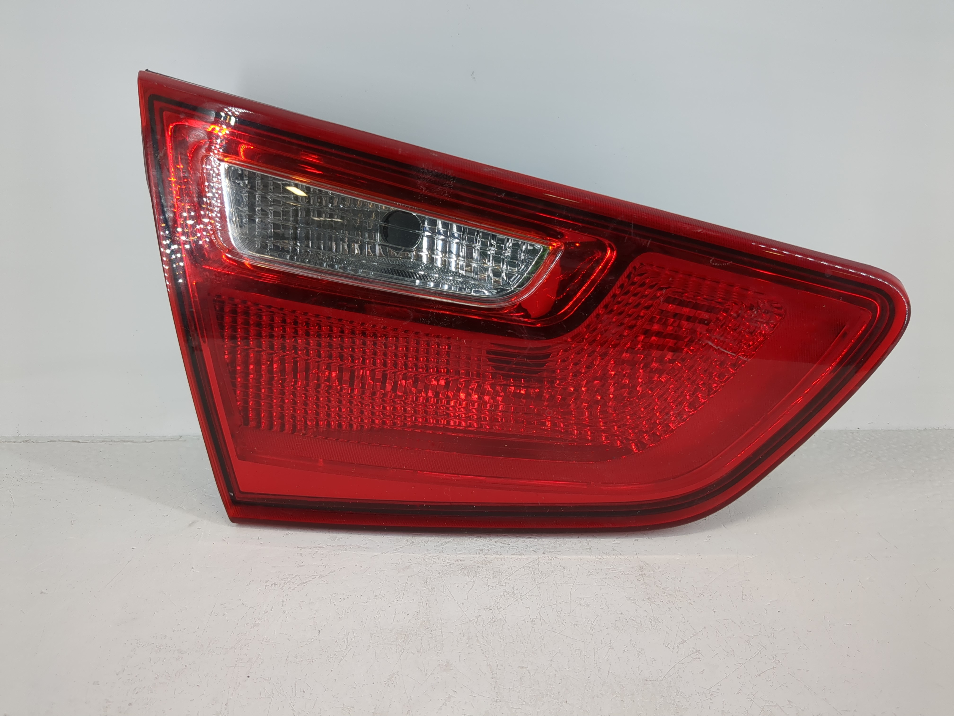 2014-2015 Kia Optima Driver Left Side Tail Light Taillight Oem 1097529 - Oemusedautoparts1.com