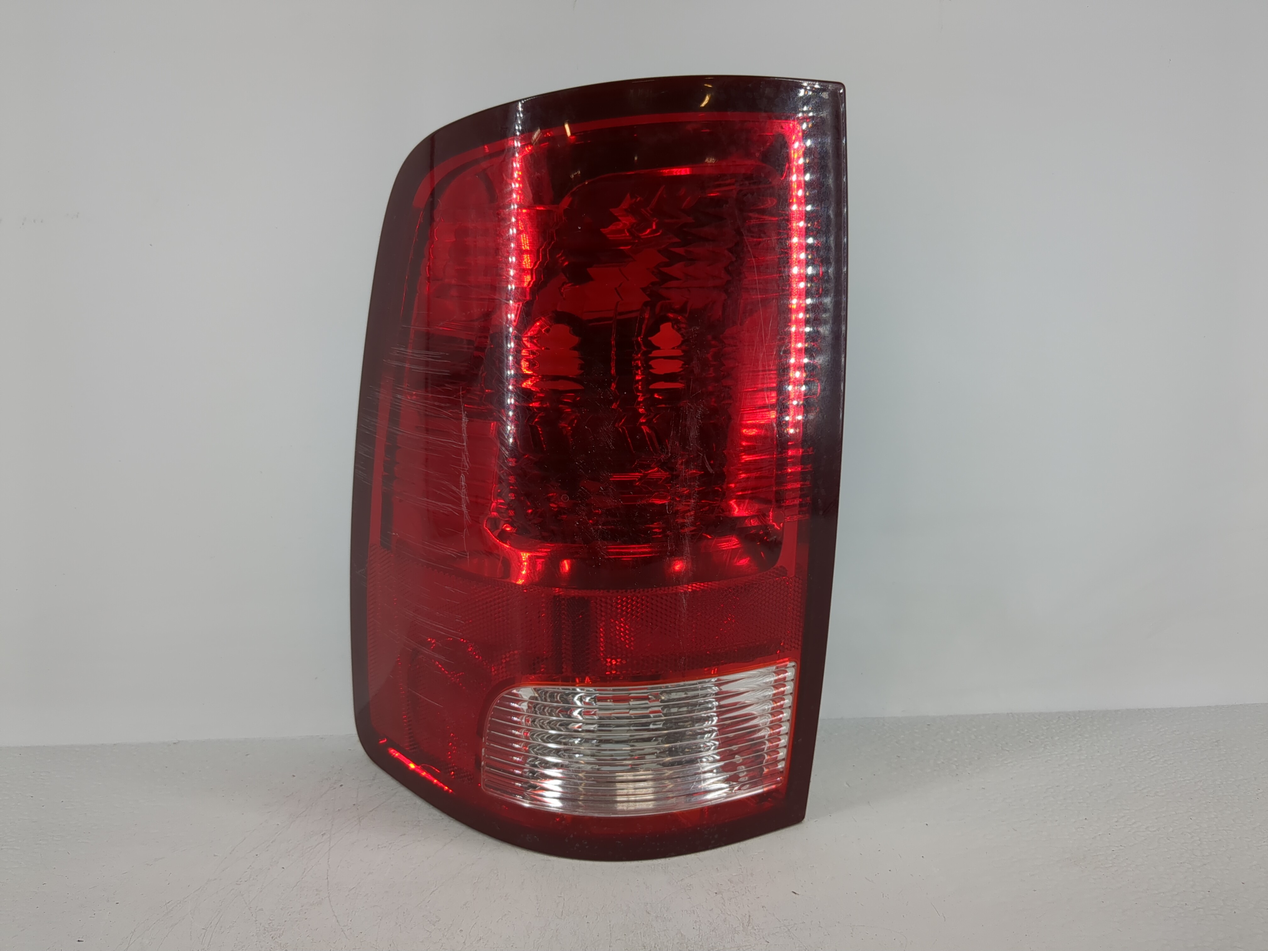 Dodge Ram 1500 Driver Left Side Tail Light Taillight Oem 1097533 - Oemusedautoparts1.com