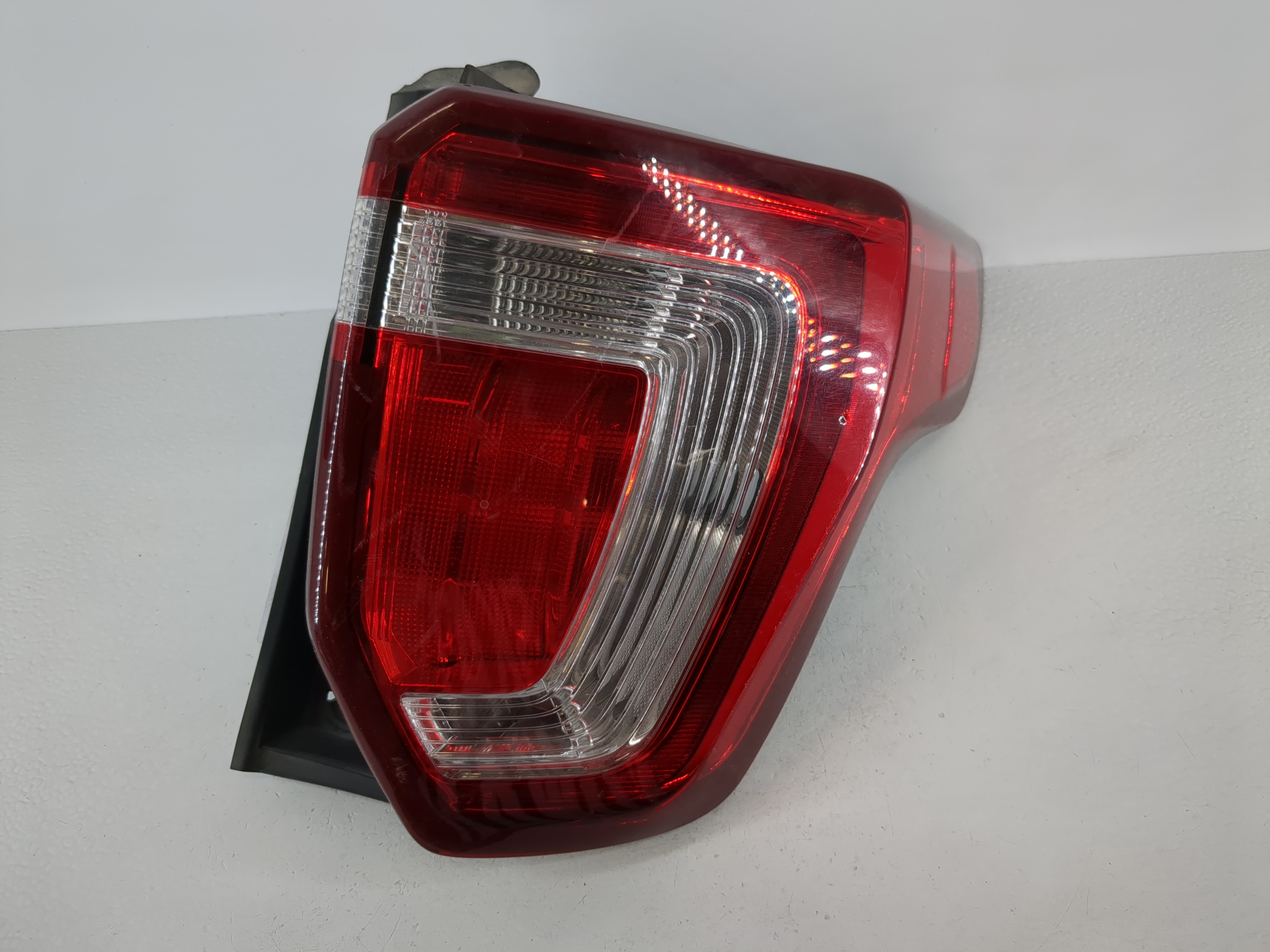 Picture of 2017 Ford Explorer Driver Left Side Tail Light Taillight Oem 1097535