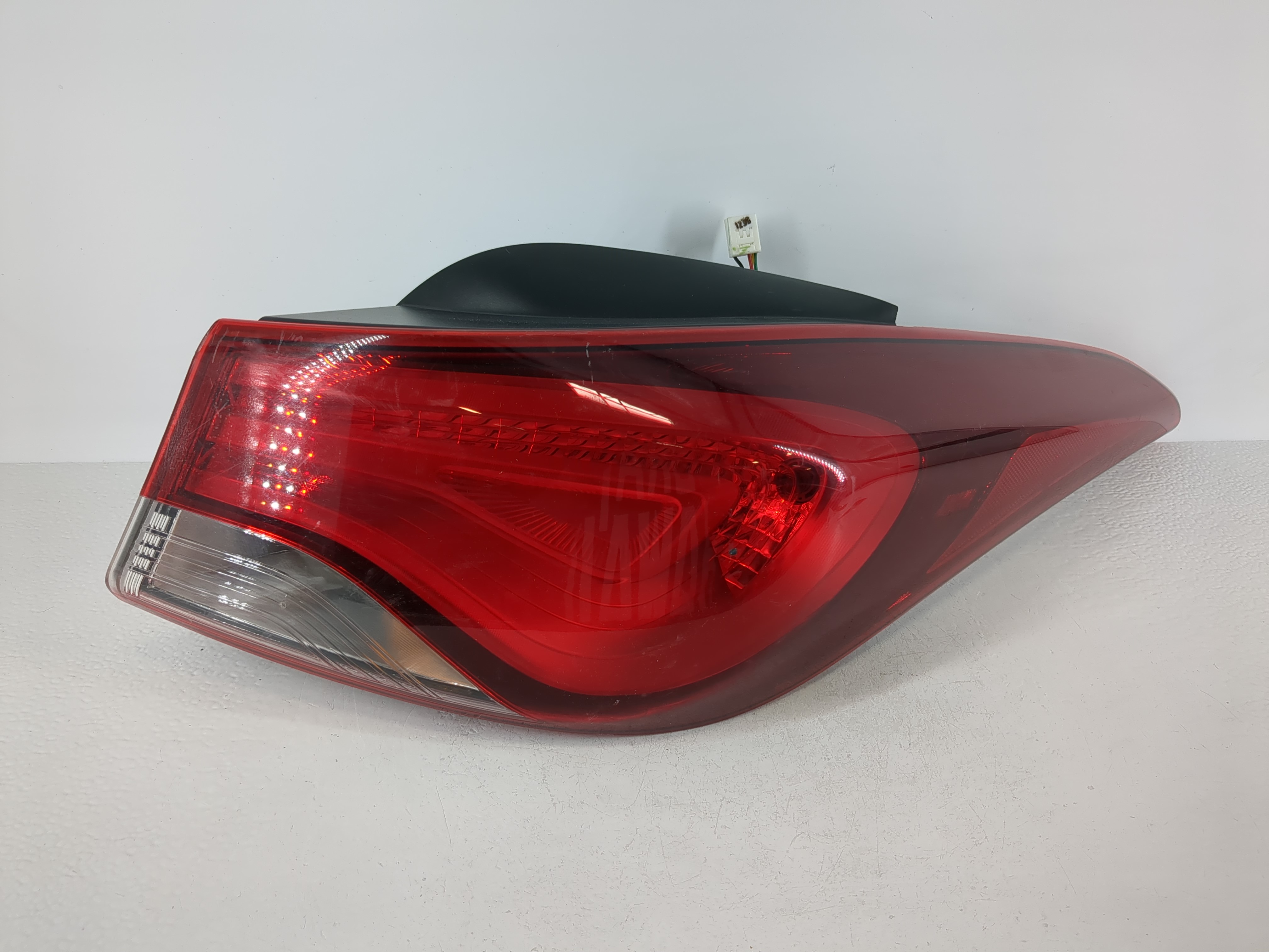 2014-2016 Hyundai Elantra Passenger Right Side Tail Light Taillight Oem 1097540 - Oemusedautoparts1.com