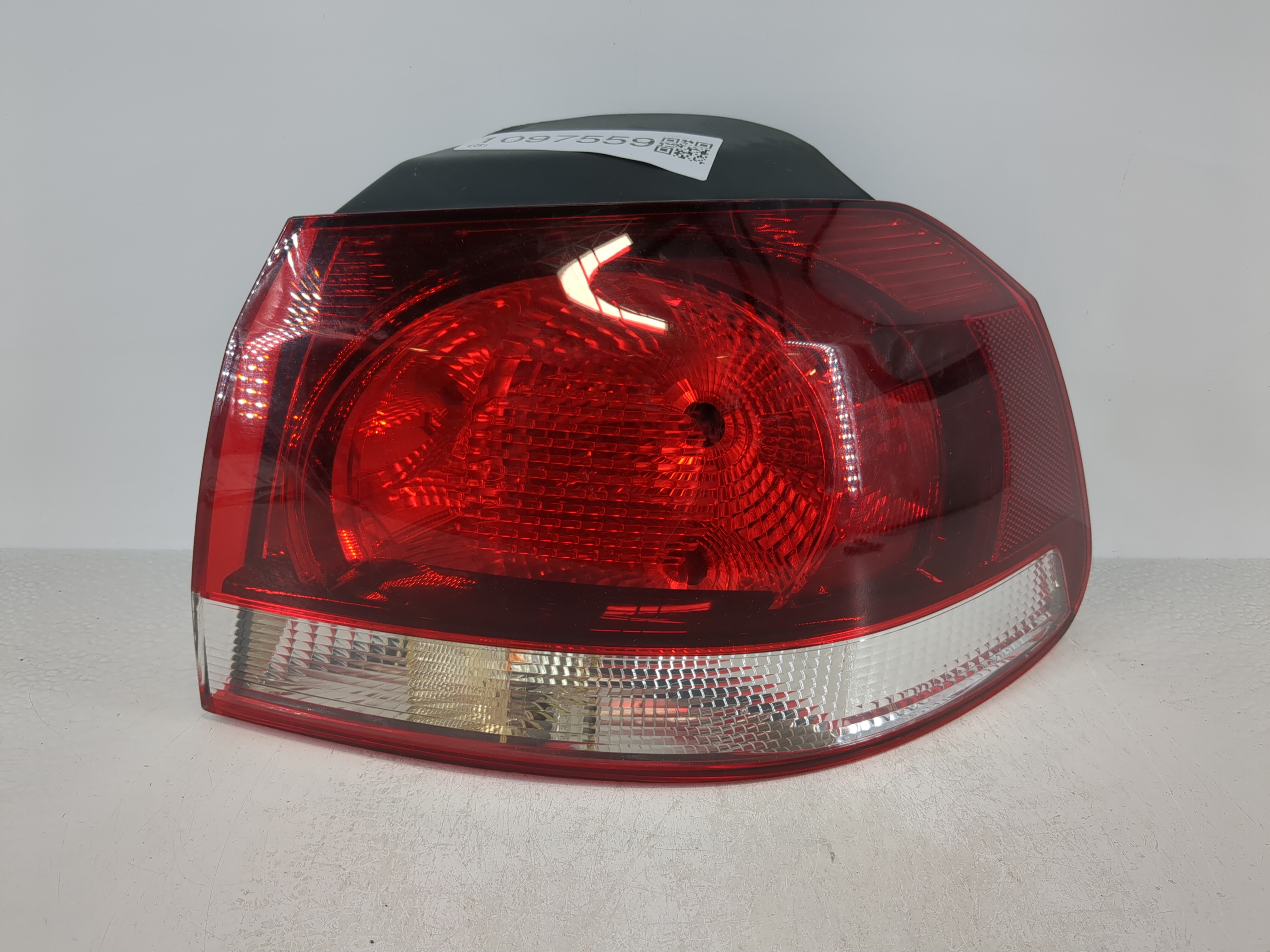 2010-2014 Volkswagen Golf Passenger Right Side Tail Light Taillight Oem 1097559 - Oemusedautoparts1.com