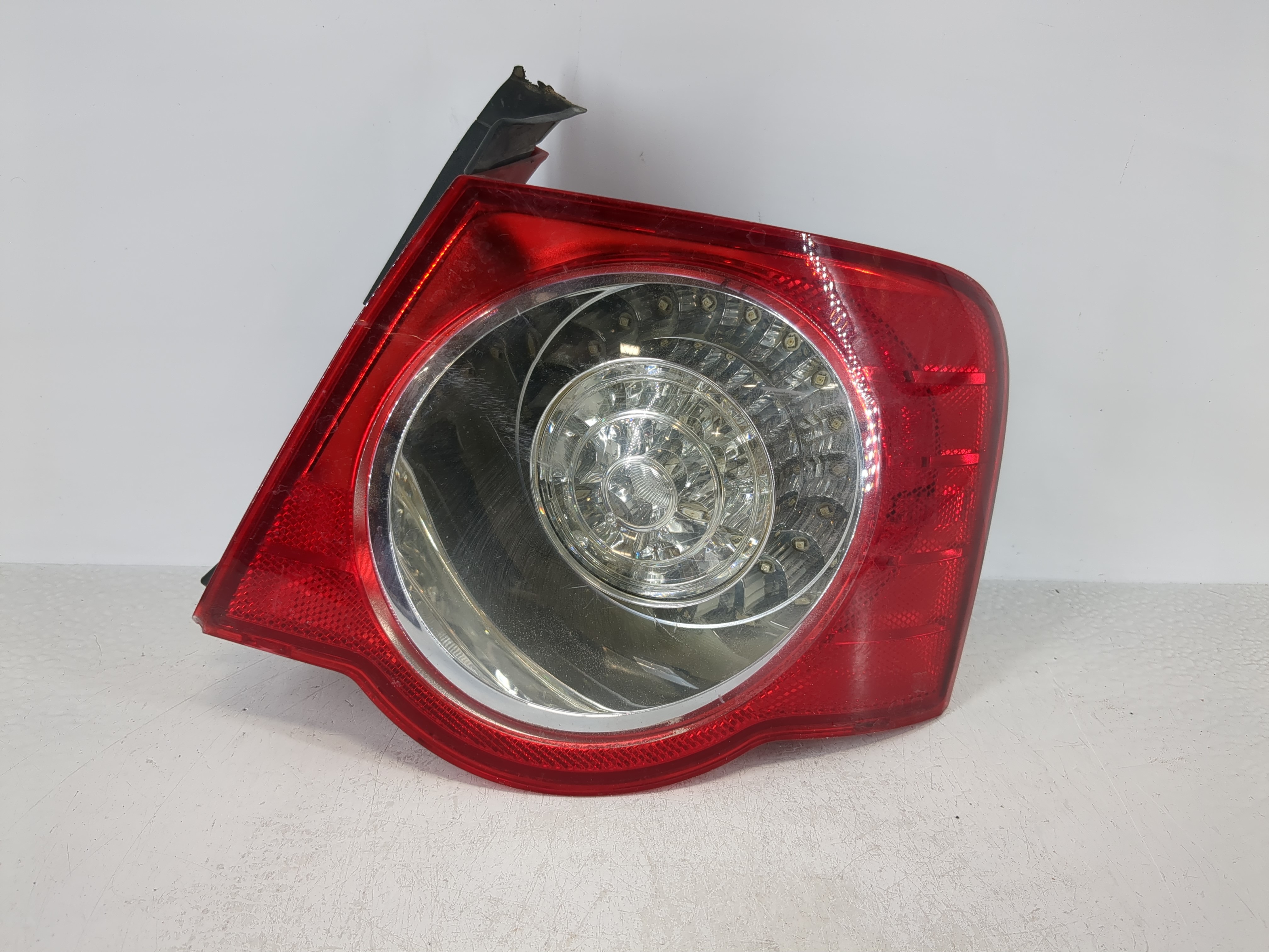 Picture of 2008 Volkswagen Passat Passenger Right Side Tail Light Taillight Oem 1097560
