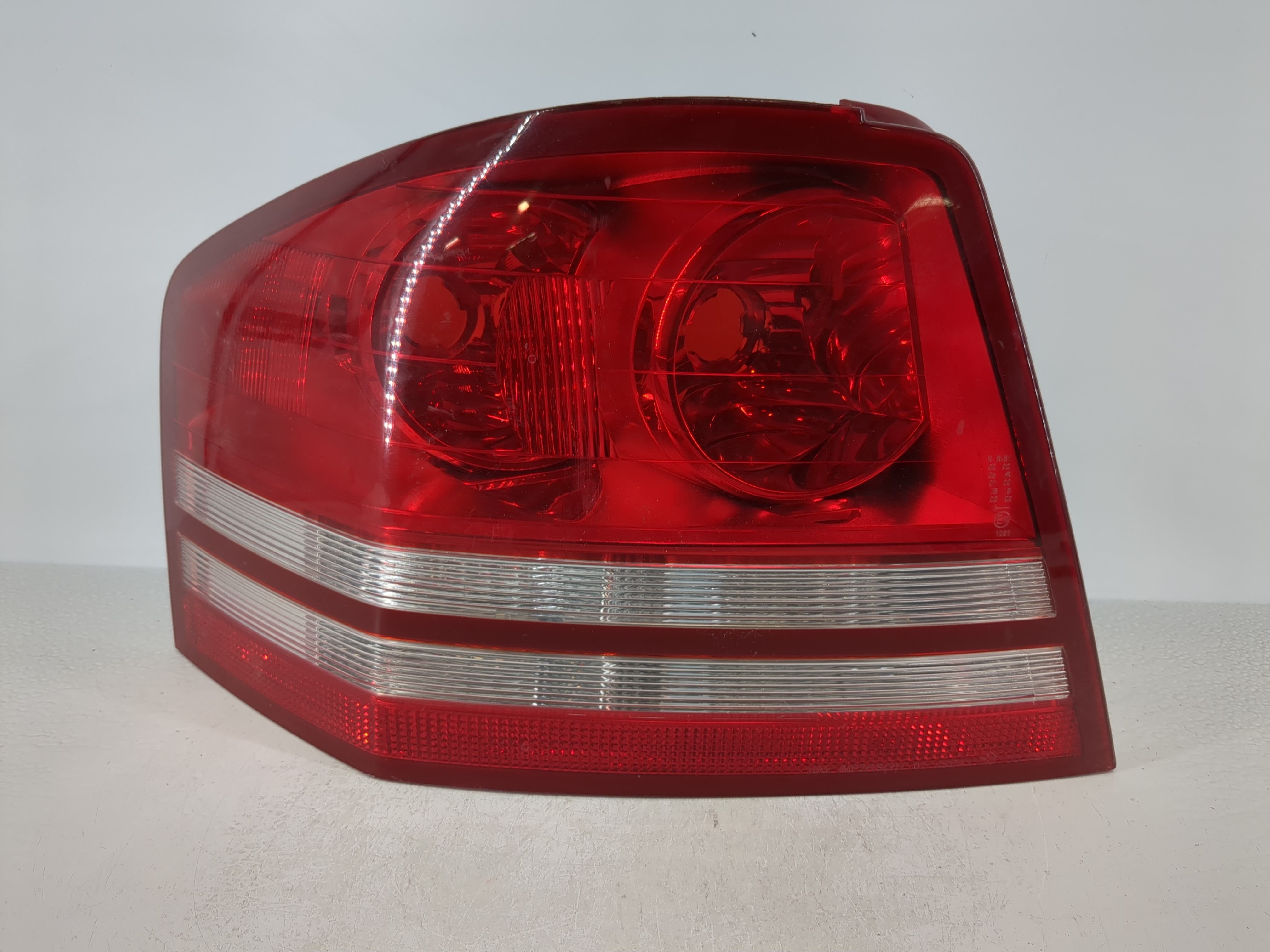 2008-2010 Dodge Avenger Driver Left Side Tail Light Taillight Oem 1097562 - Oemusedautoparts1.com