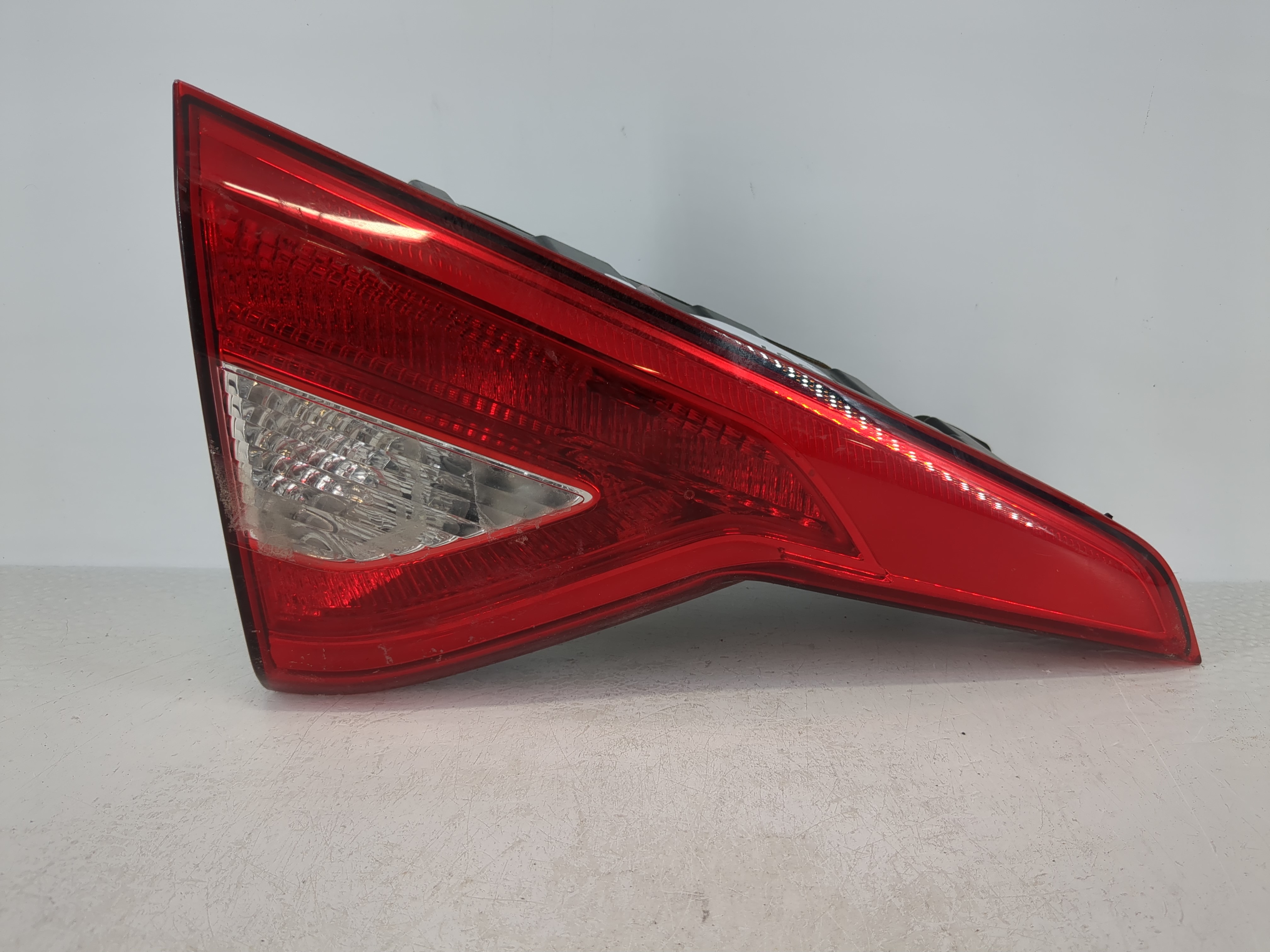 Picture of 2011-2015 Hyundai Sonata Driver Left Side Tail Light Taillight Oem 1097563