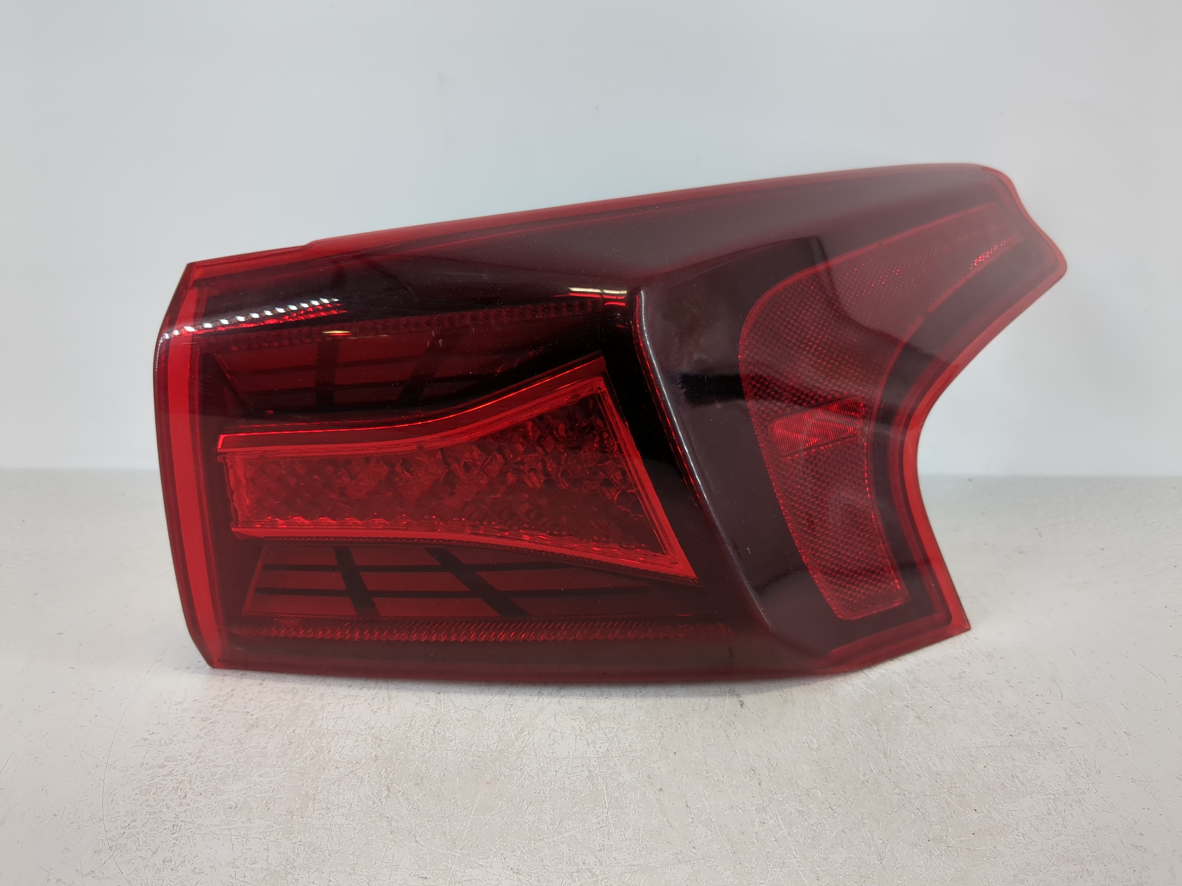 Picture of 2019-2020 Hyundai Santa Fe Passenger Right Side Tail Light Taillight Oem 1097564