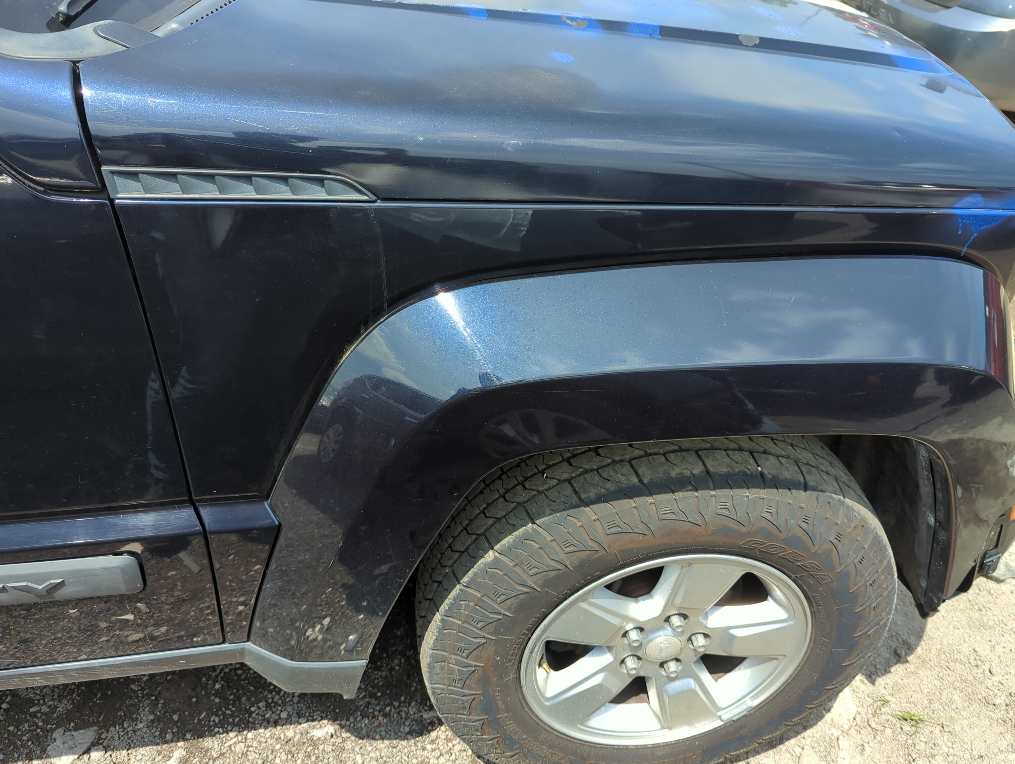 Picture of 2008-2012 Jeep Liberty Passenger Fender 1097941