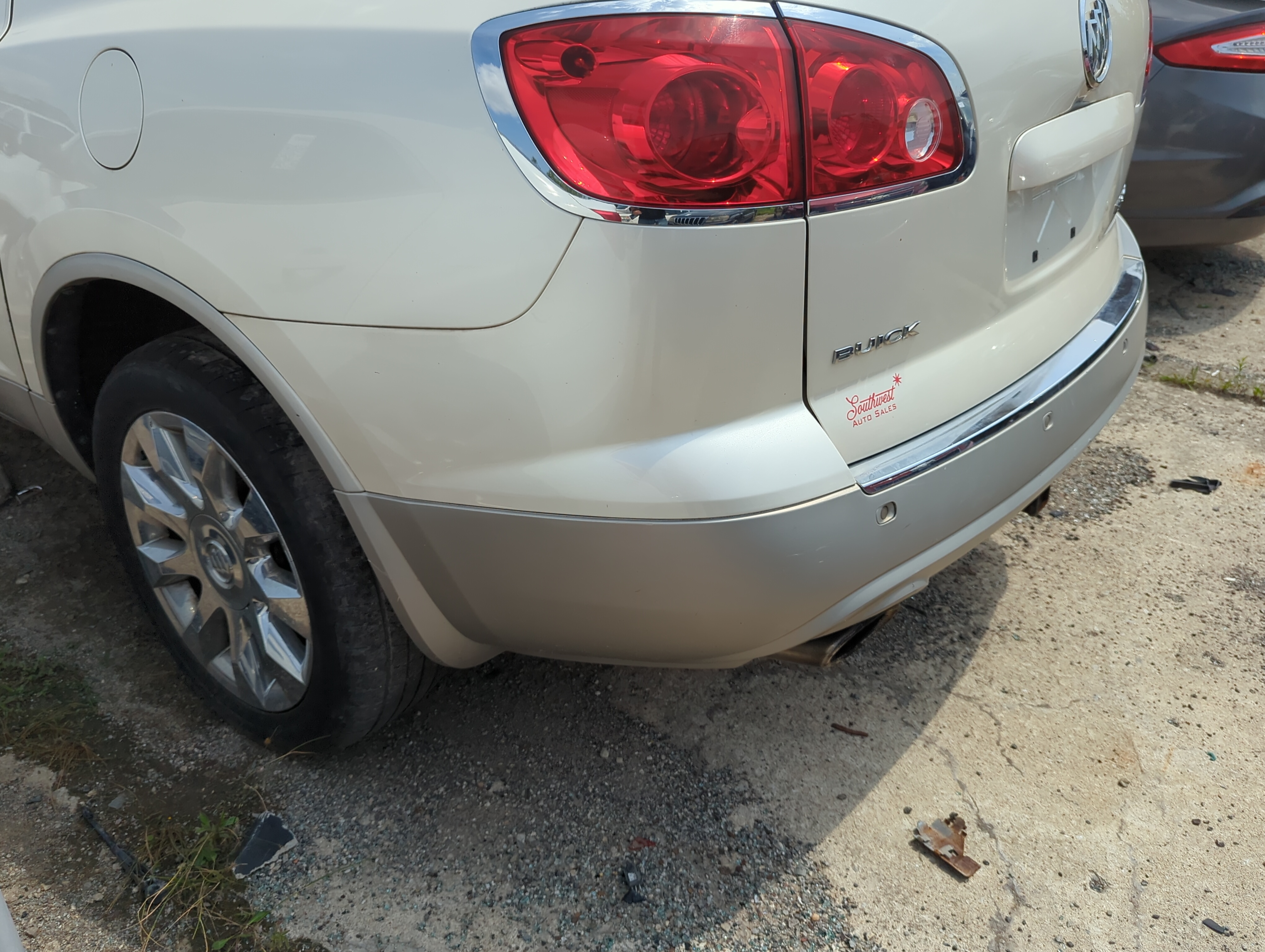 Picture of 2008-2012 Buick Enclave Rear Bumper Assembly Oem 1098131