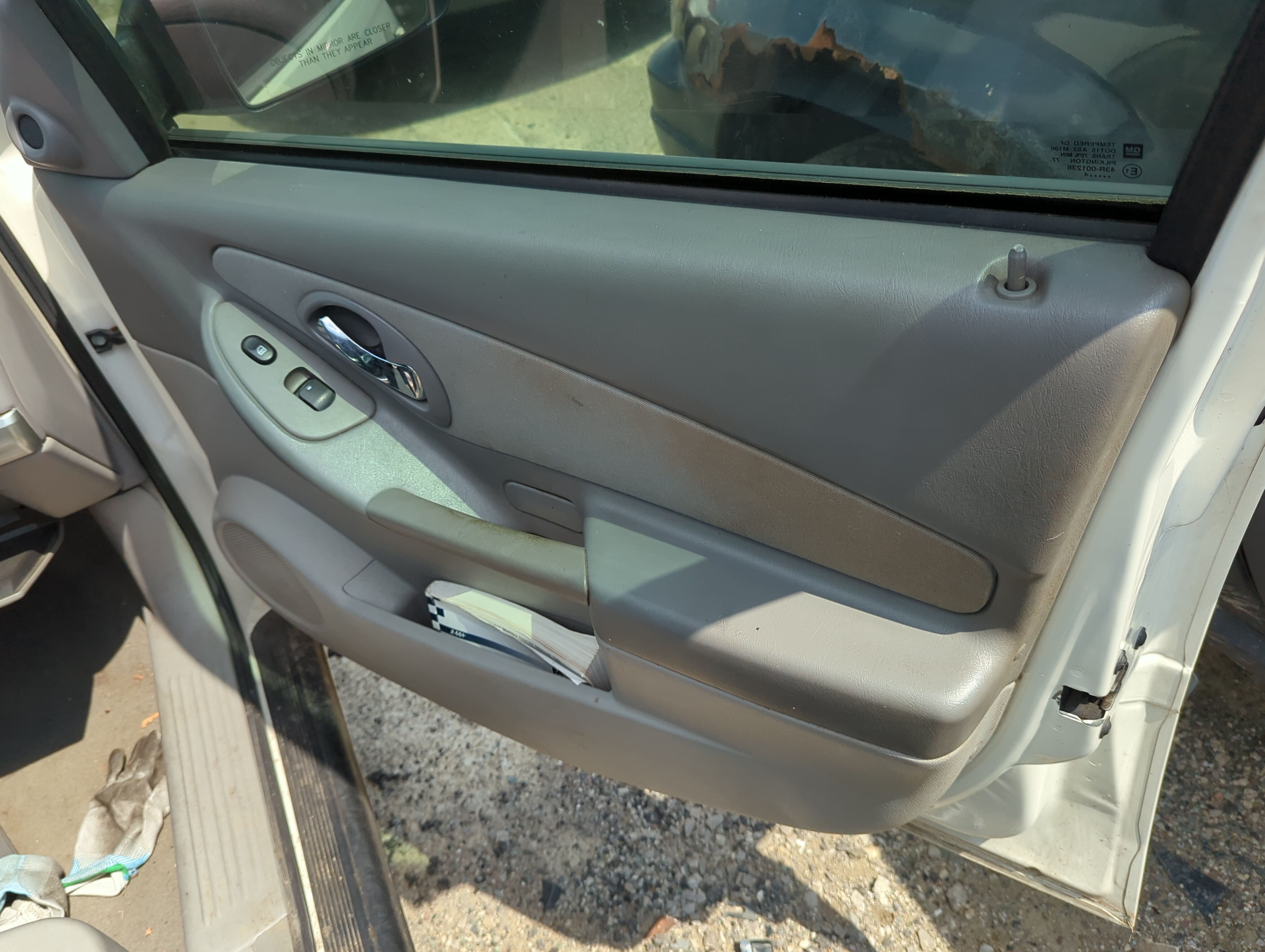 Picture of 2004 Chevrolet Malibu Front Right Passenger Interior Door Panel Trim 1098260
