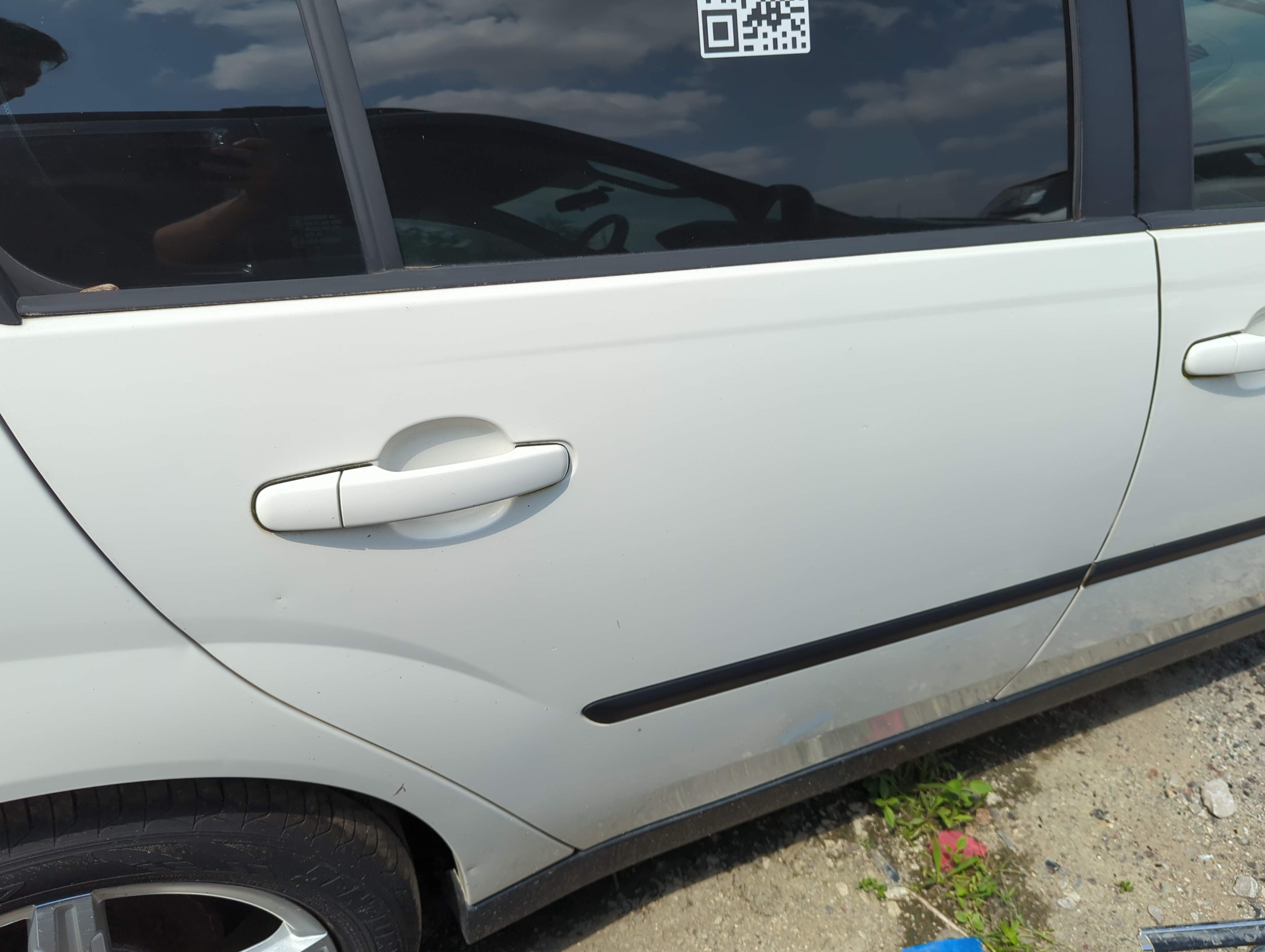 Picture of 2004-2005 Chevrolet Malibu Passenger Rear Door Oem 1098305