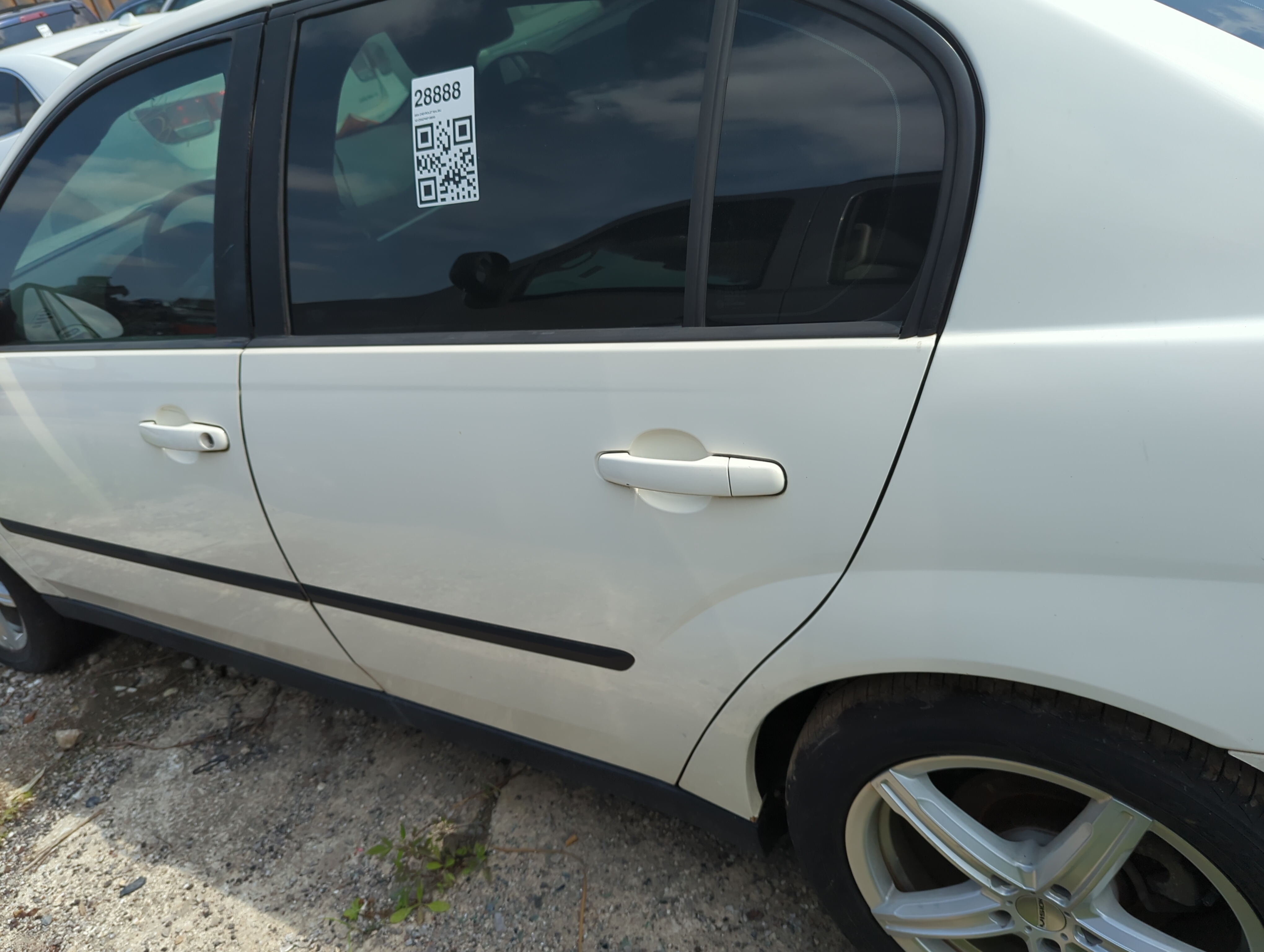 Picture of 2004-2005 Chevrolet Malibu Driver Rear Door Oem 1098306