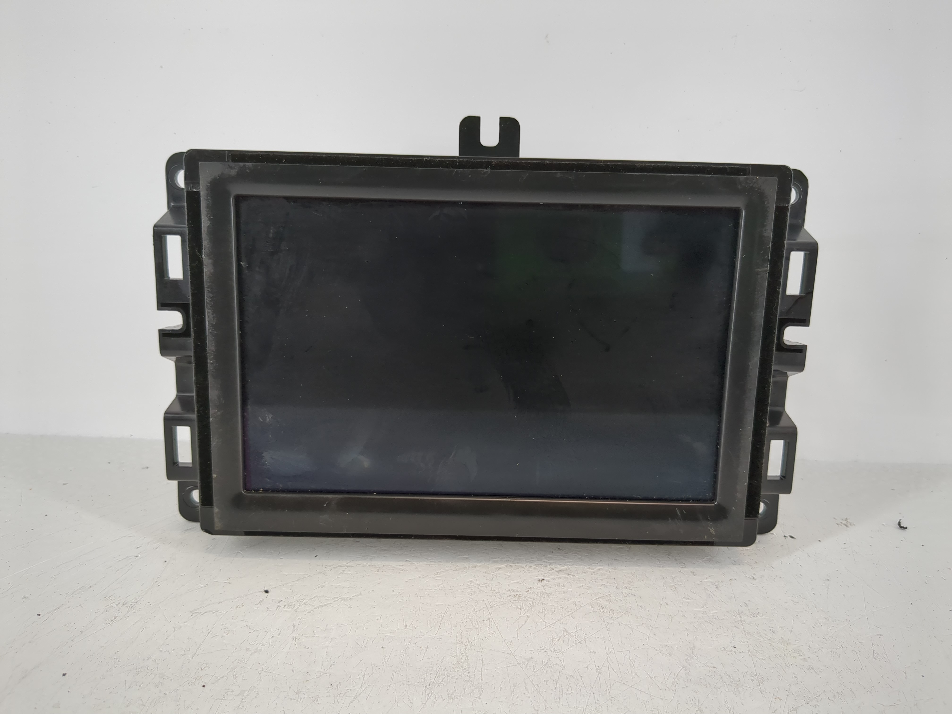 2019-2020 Jeep Cherokee Am Fm Cd Player Radio Receiver 1098362 - Oemusedautoparts1.com