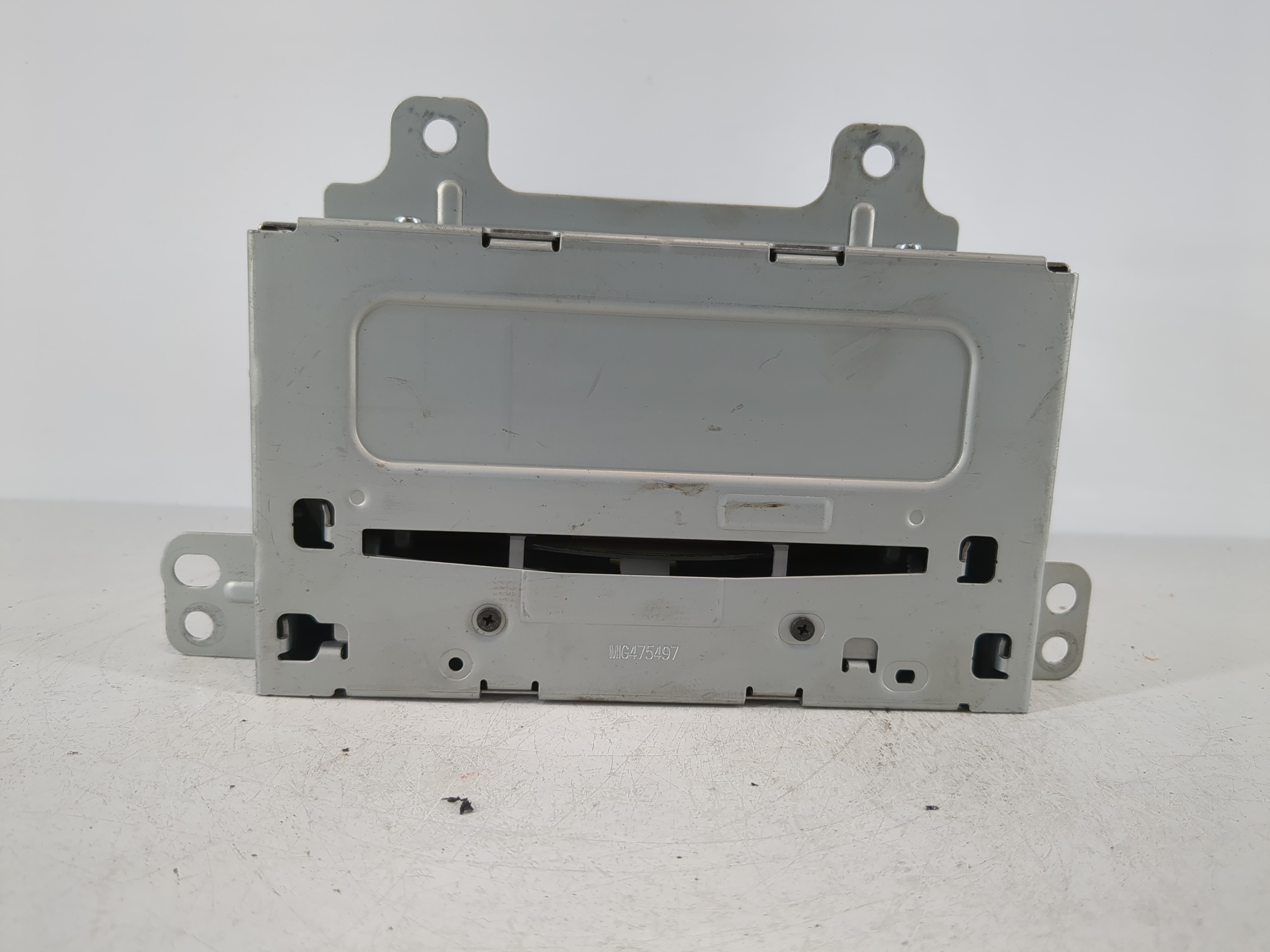 2014-2016 Chevrolet Cruze Am Fm Cd Player Radio Receiver 1098363 - Oemusedautoparts1.com