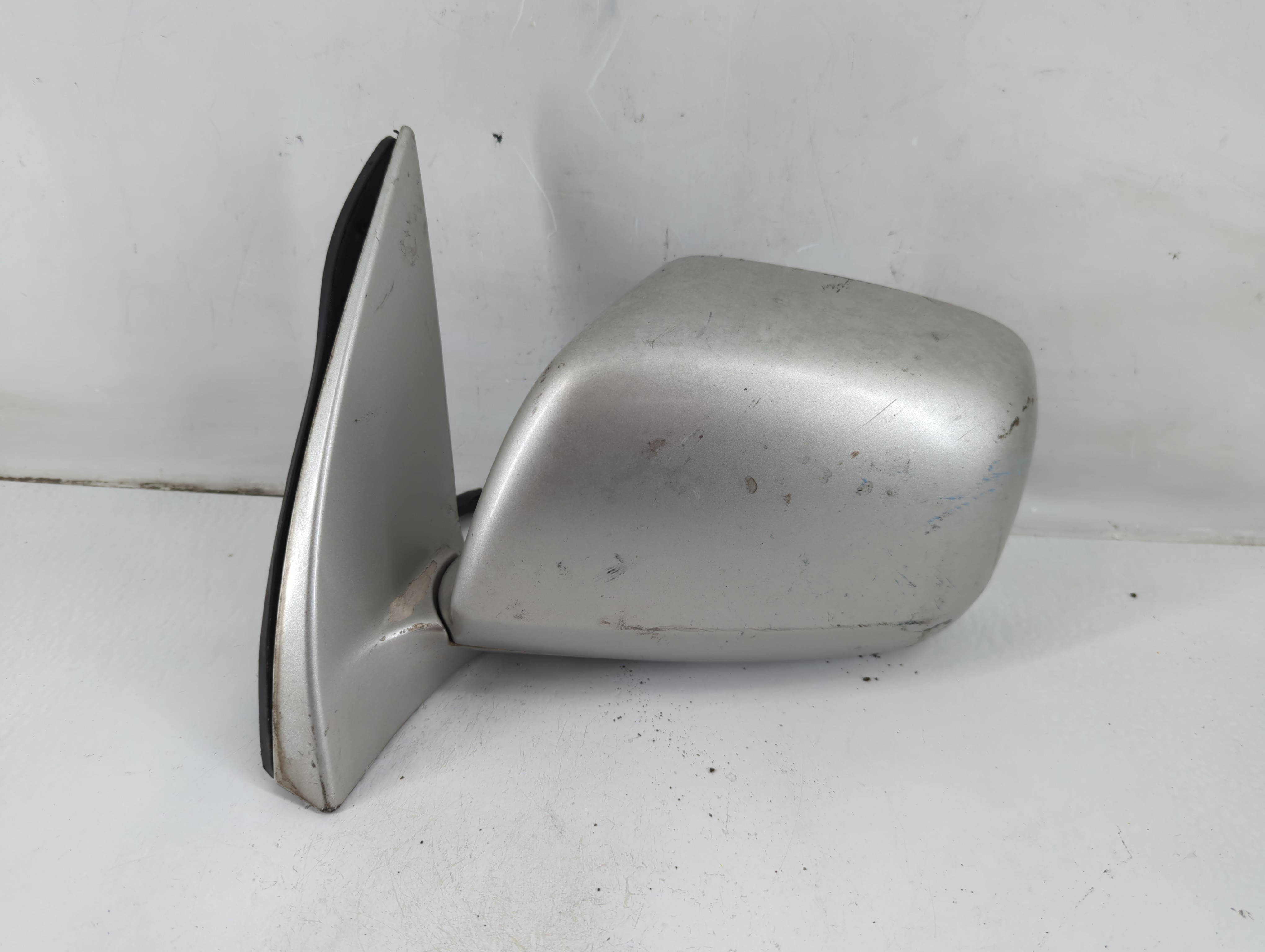 2001-2007 Toyota Highlander Driver Left Side View Power Door Mirror 1098365 - Oemusedautoparts1.com