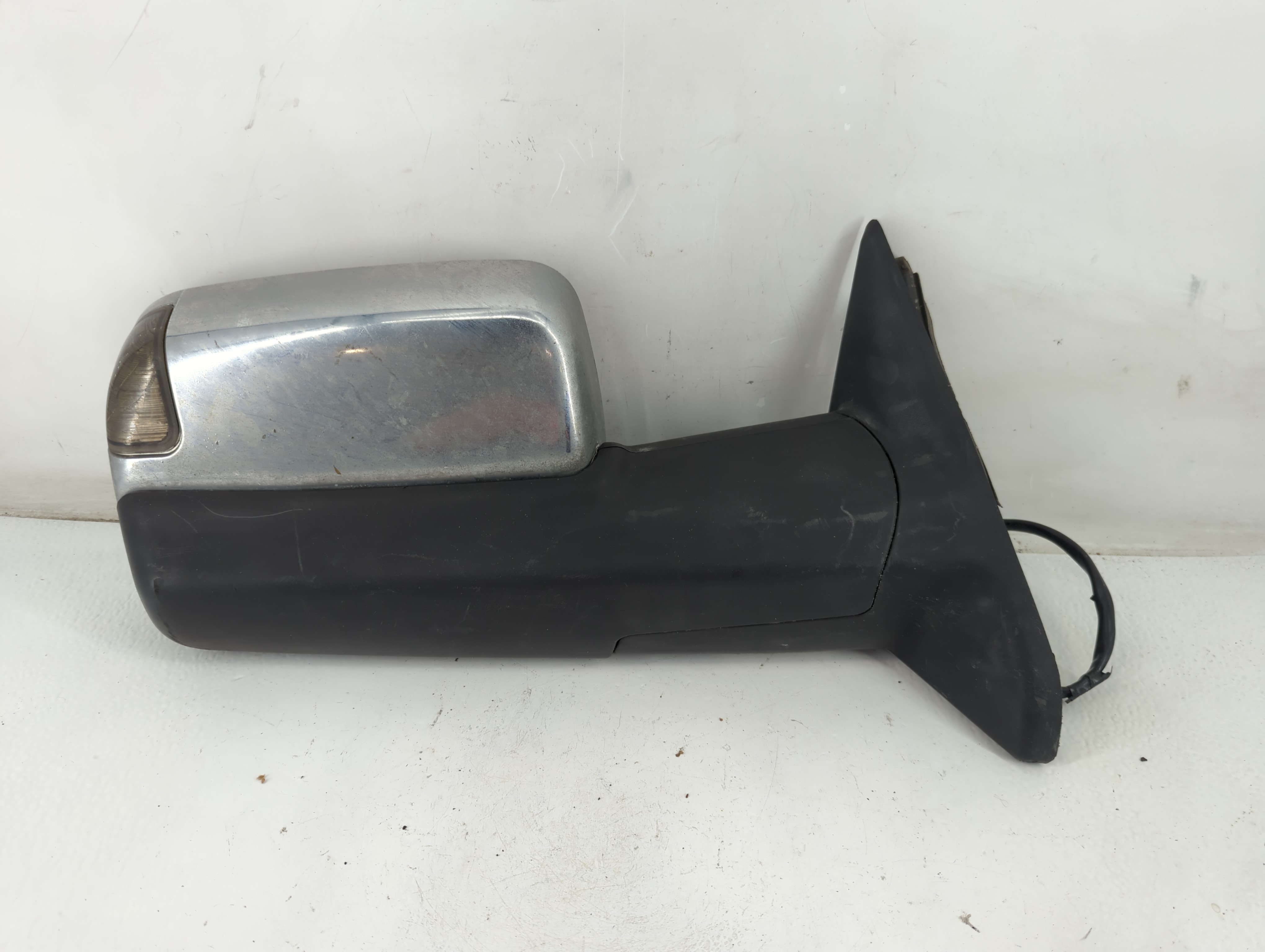 Picture of Dodge Ram 2500 Passenger Right Side View Power Door Mirror Chrome 1098378