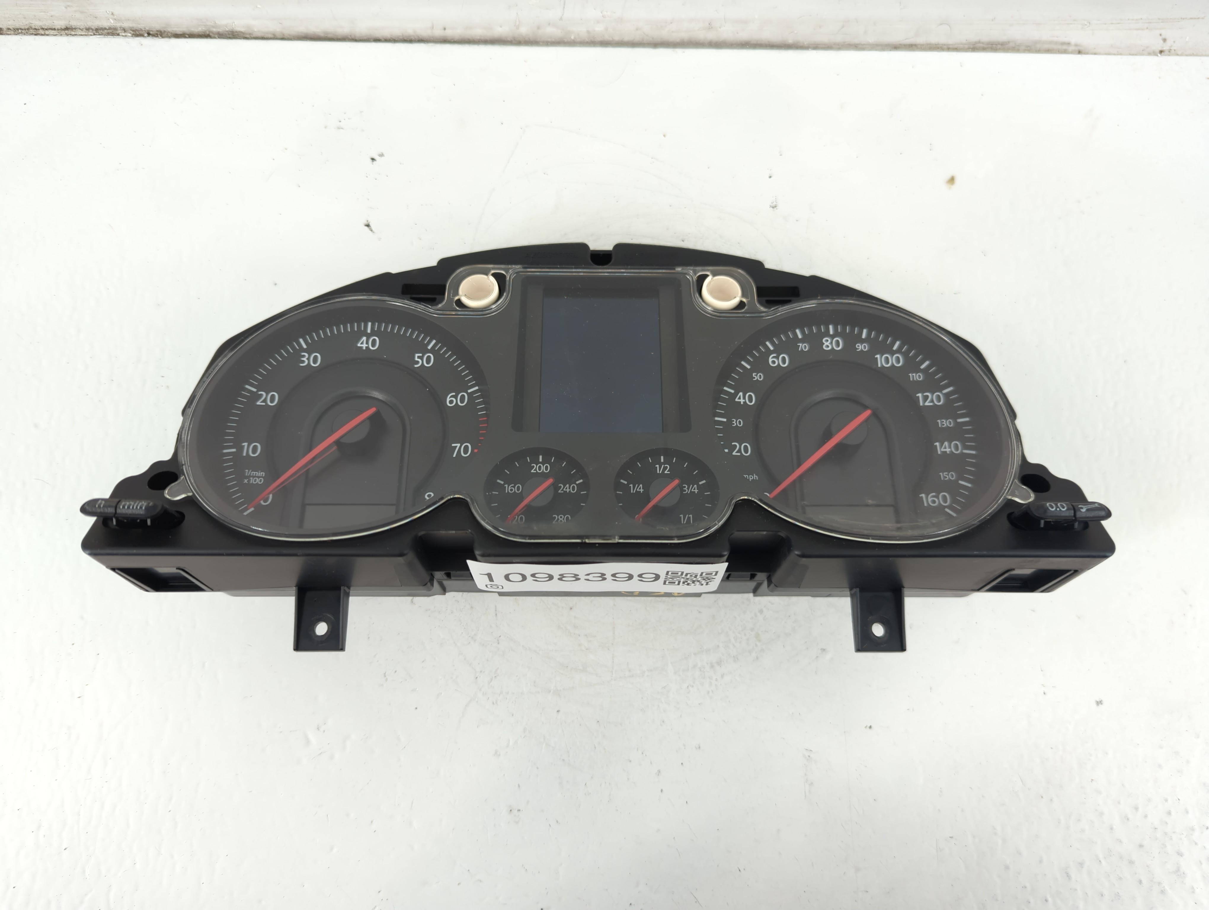 2006-2007 Volkswagen Passat Speedometer Instrument Cluster Gauges 1098399 - Oemusedautoparts1.com