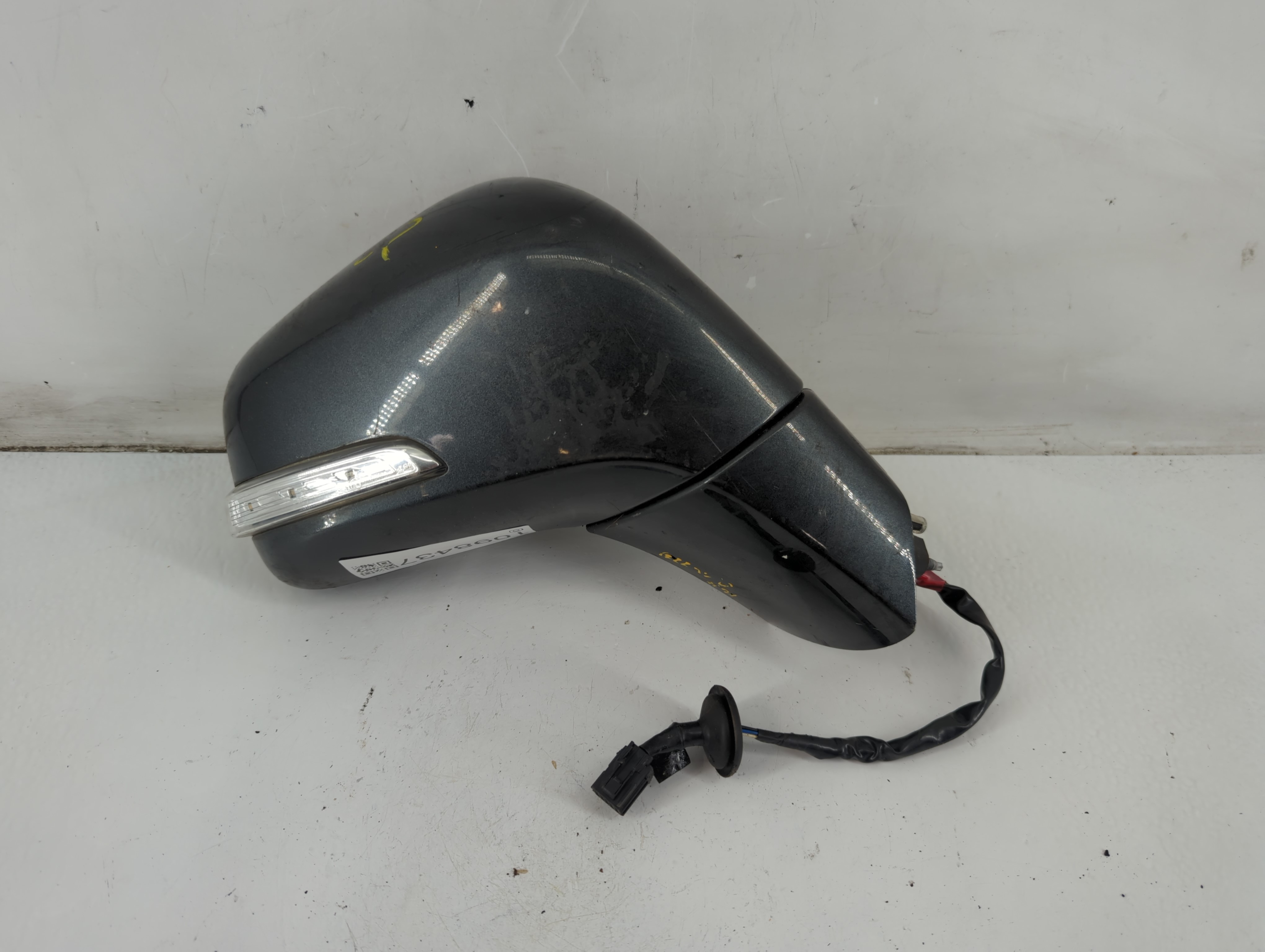 2017-2020 Buick Encore Passenger Right Side View Power Door Mirror Black 1098437 - Oemusedautoparts1.com
