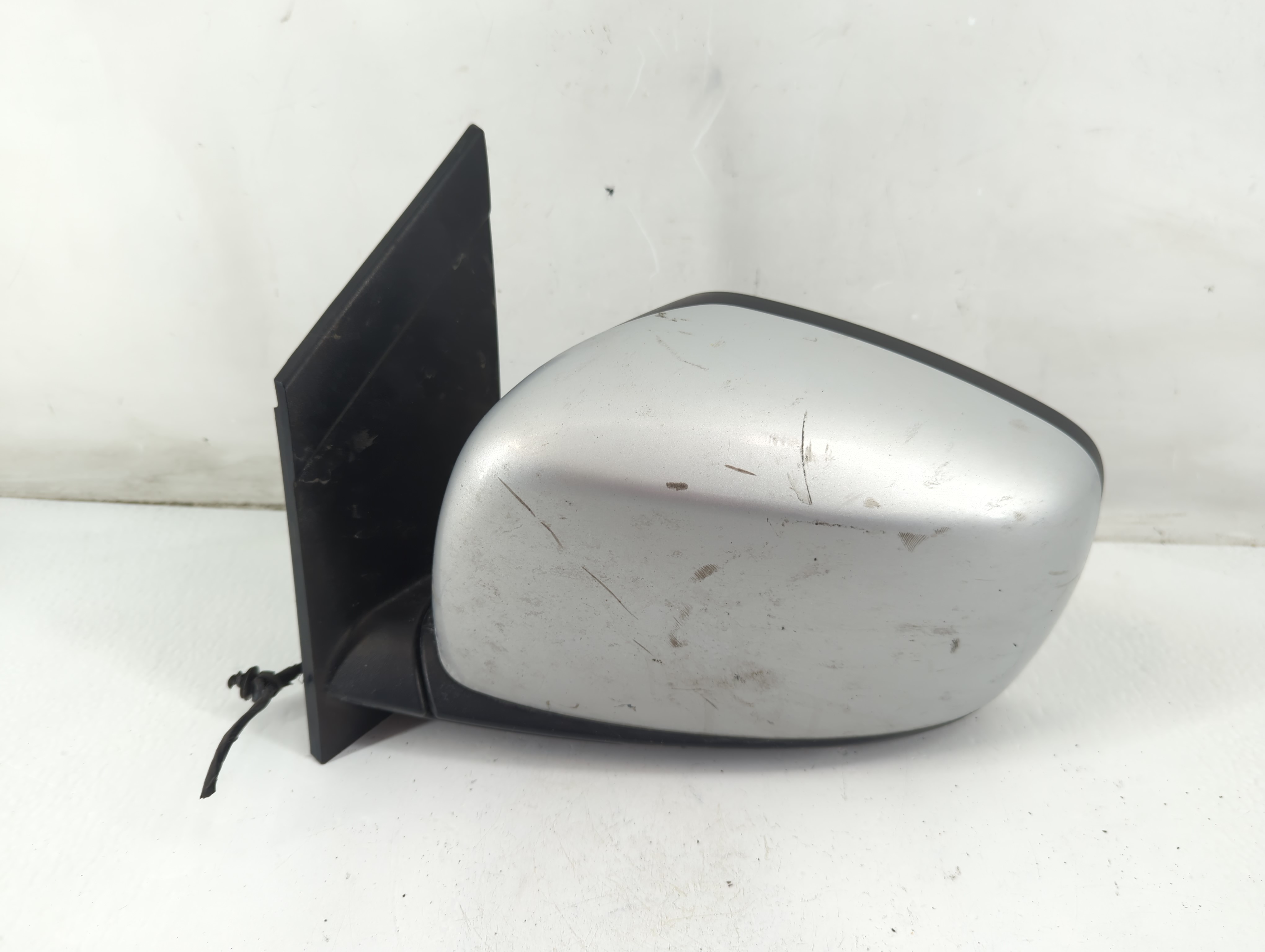 2008 Chrysler Town & Country Driver Left Side View Power Door Mirror 1098438 - Oemusedautoparts1.com