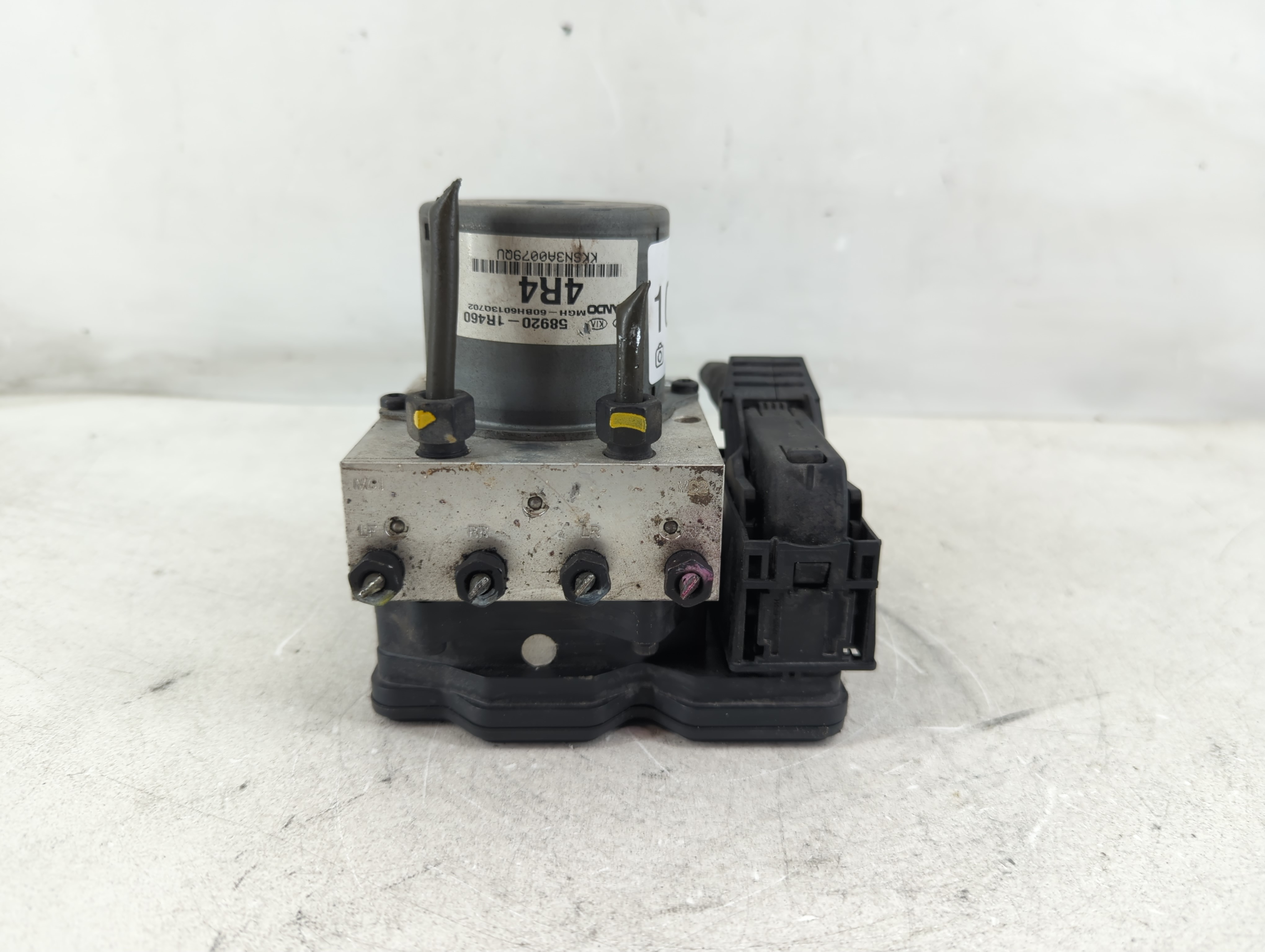 2015-2017 Hyundai Accent Abs Pump Control Module 1098468 - Oemusedautoparts1.com