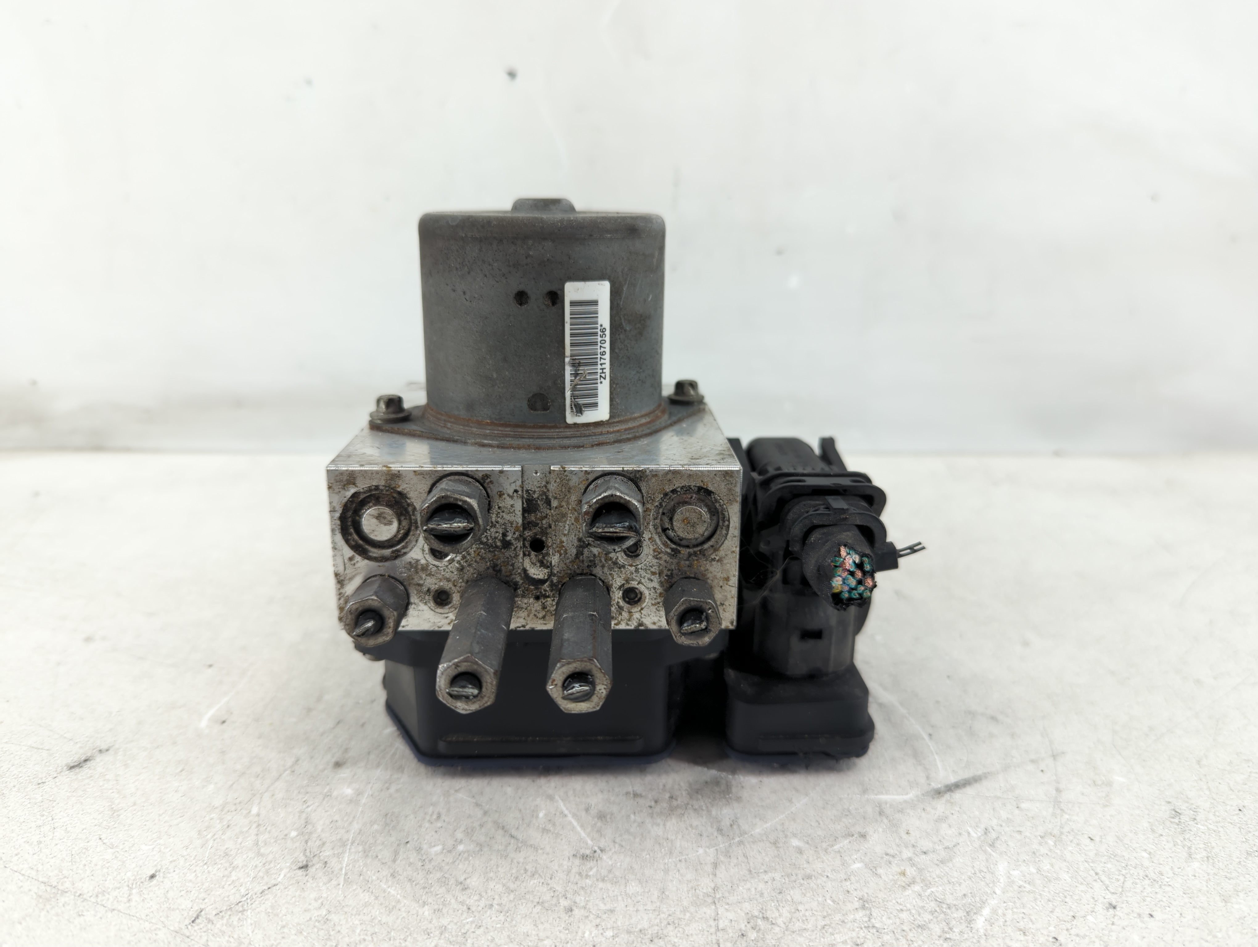 2013-2014 Jeep Grand Cherokee Abs Pump Control Module 1098470 - Oemusedautoparts1.com
