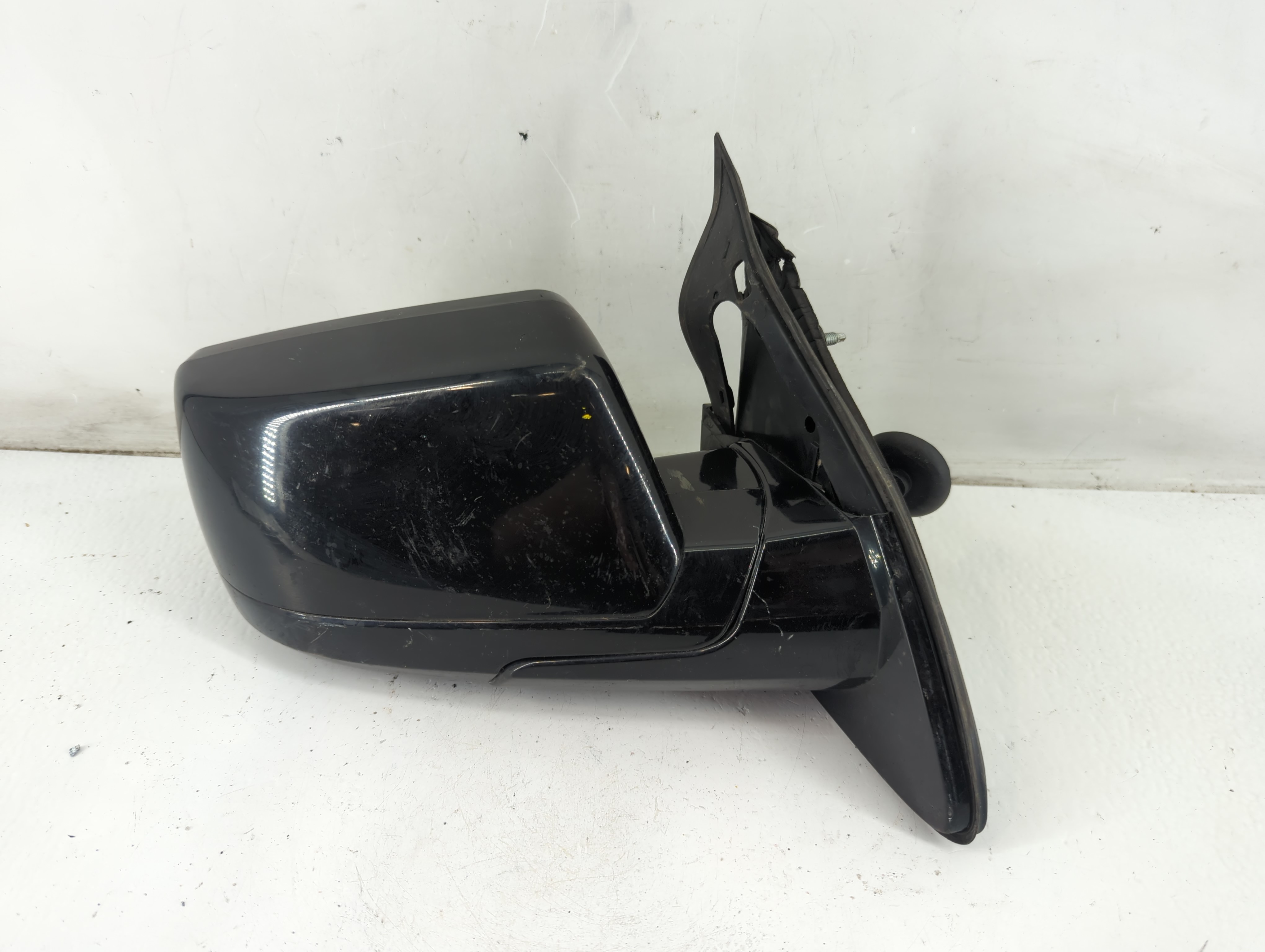 2015-2020 Chevrolet Tahoe Passenger Right Side View Power Door Mirror 1098475 - Oemusedautoparts1.com