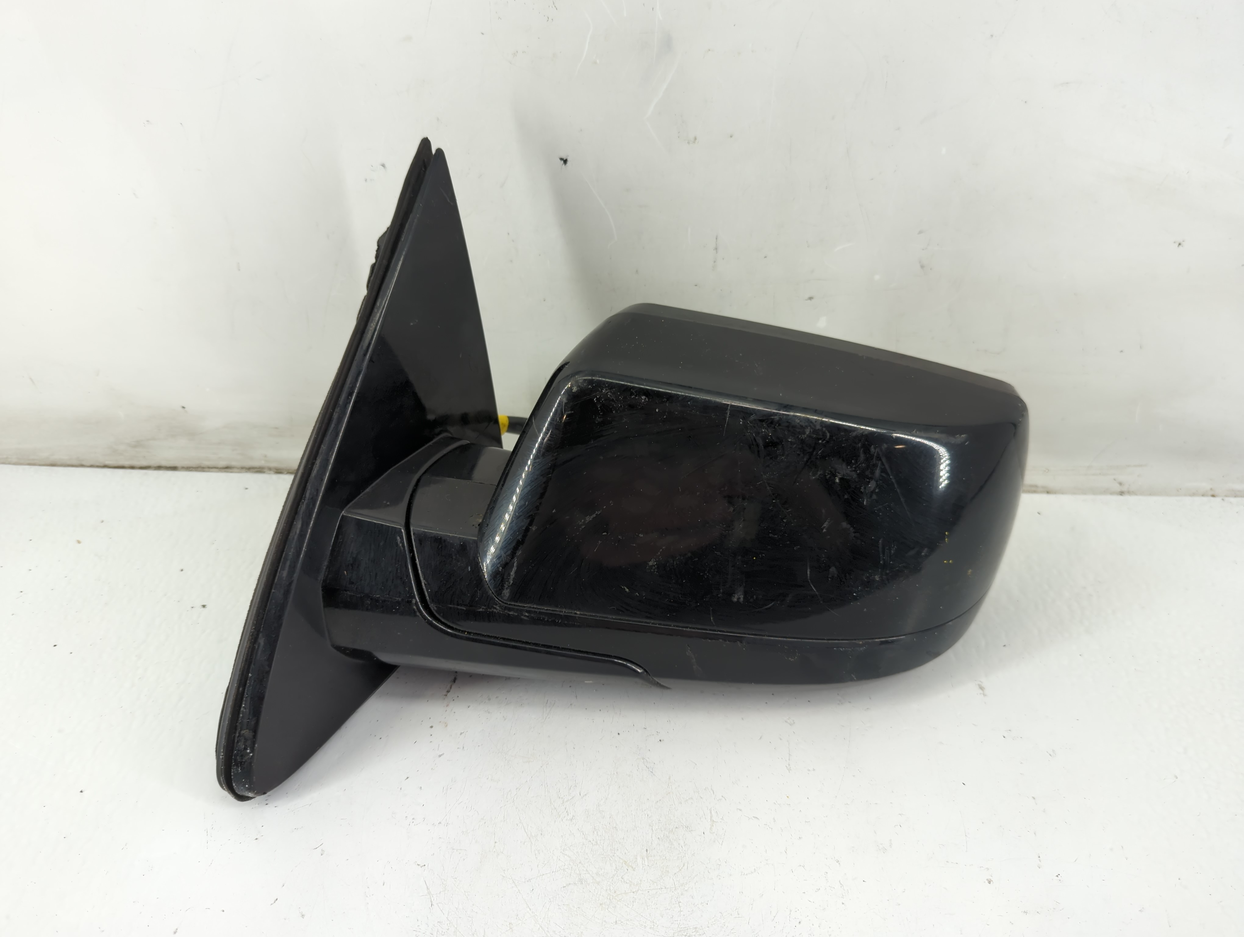 Picture of Gmc Yukon Xl Driver Left Side View Power Door Mirror Black 1098476